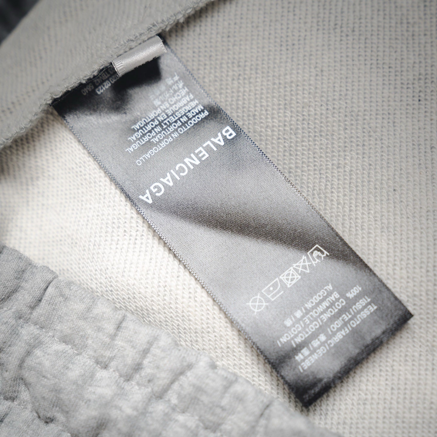 Balen 25fw embroidered pants