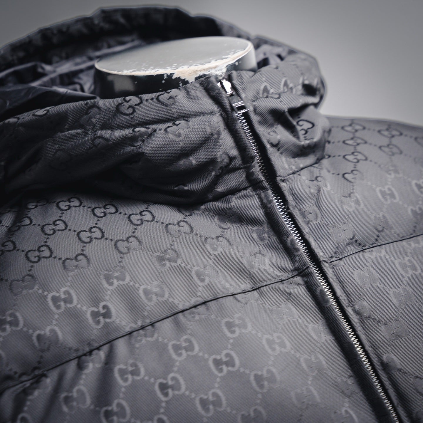 Guc 25fw down jacket