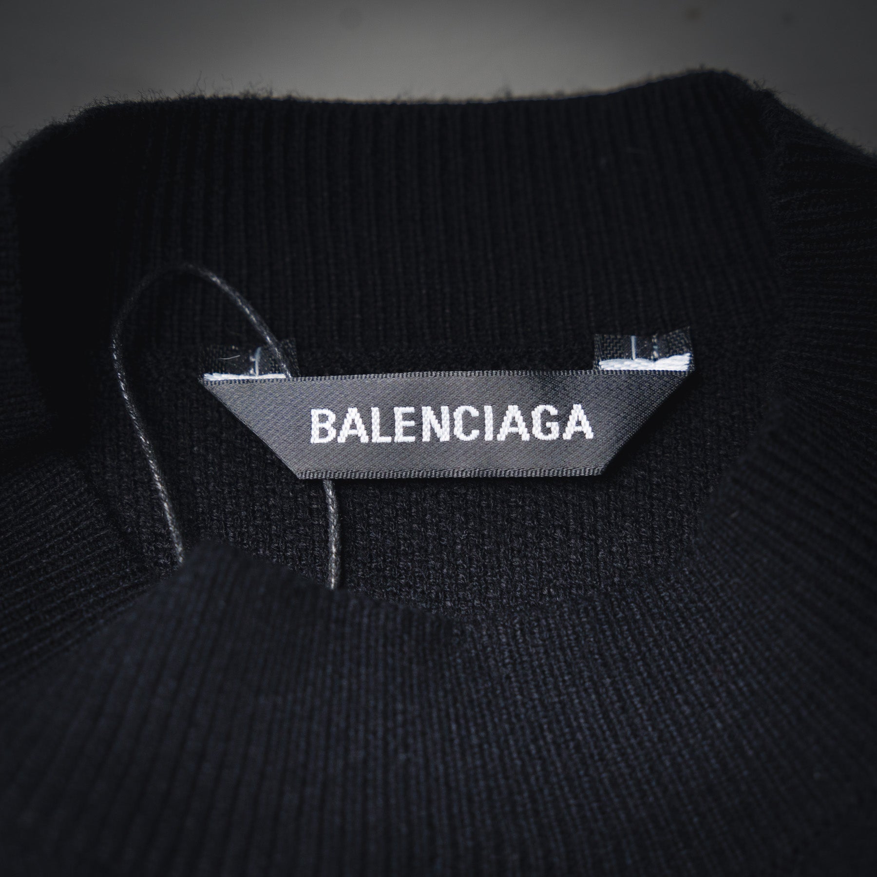 Balen 25fw embroidered sweater