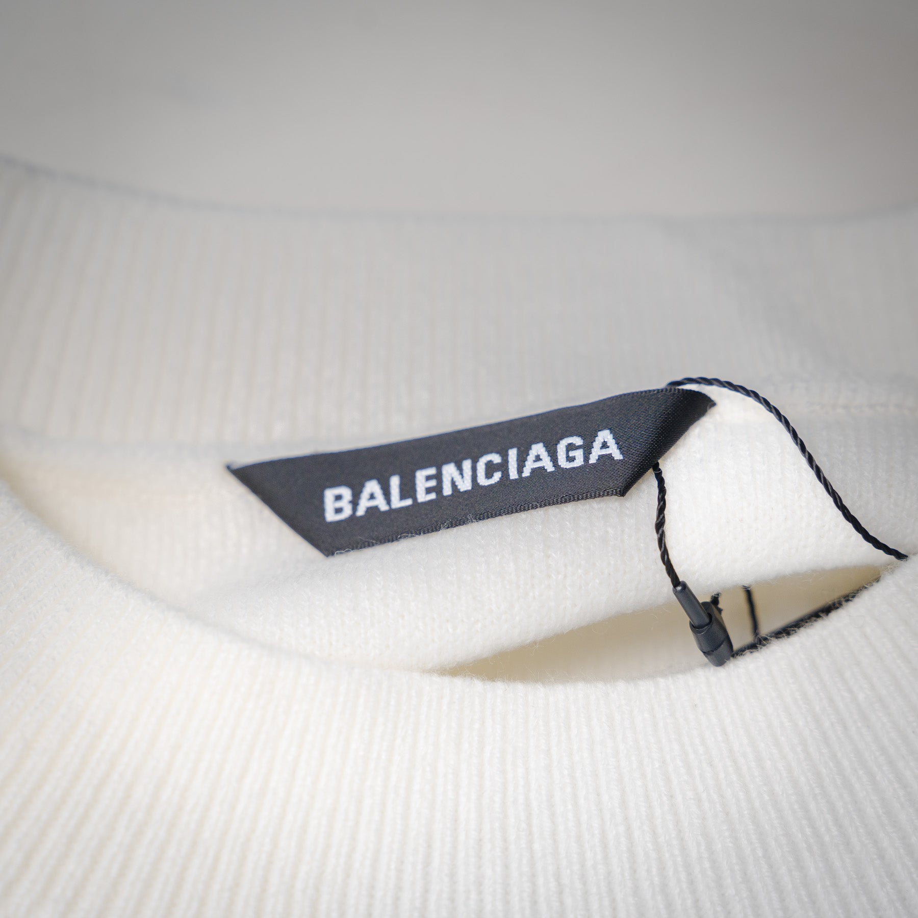 Balen 25fw embroidered sweater