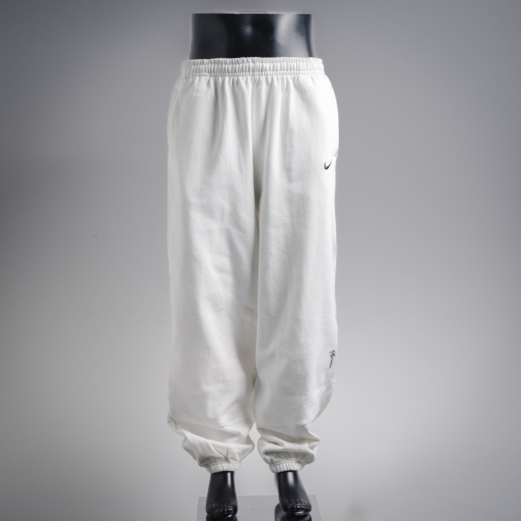 Supre 25fw leisure pants