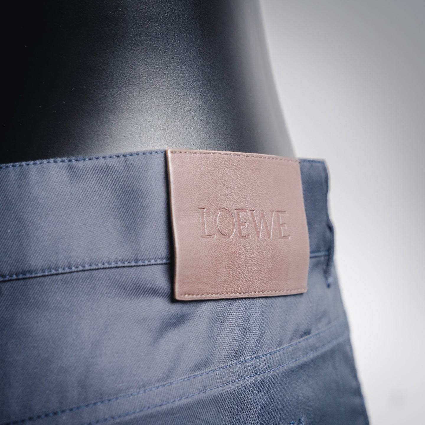 Loe 25fw all-match pants