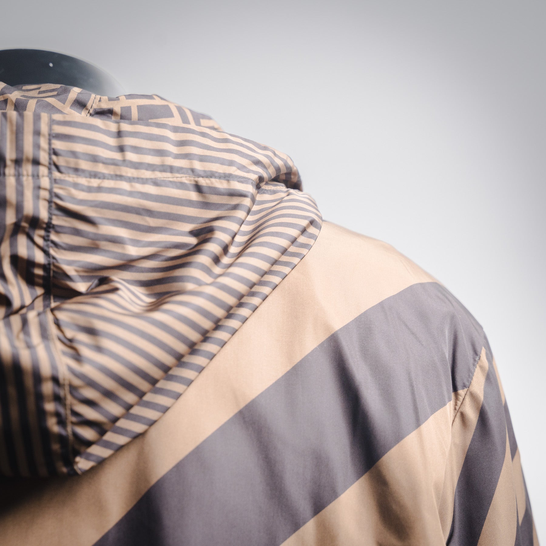 Fend 25fw reversible jacket