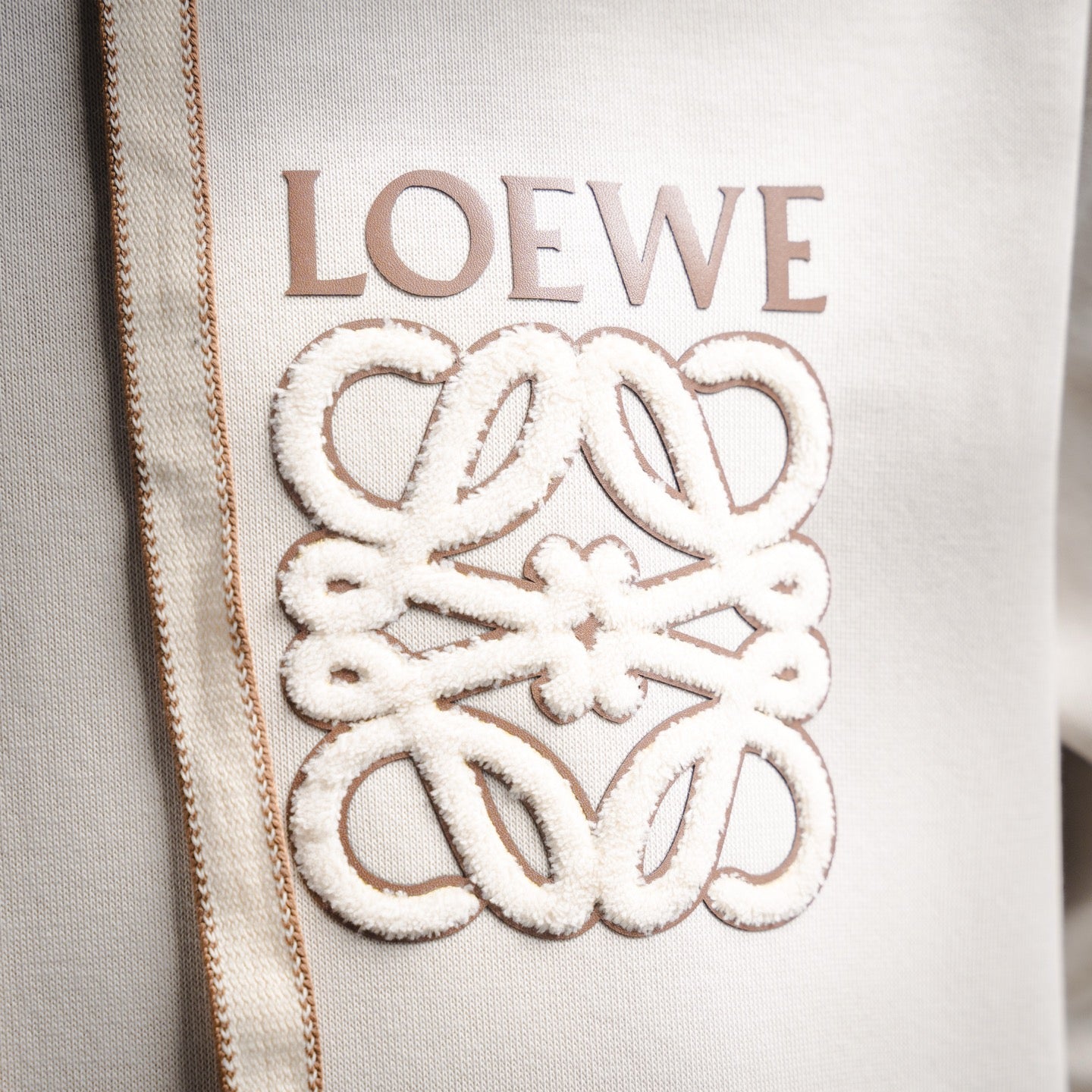 Loe 25fw embroidered hoodie