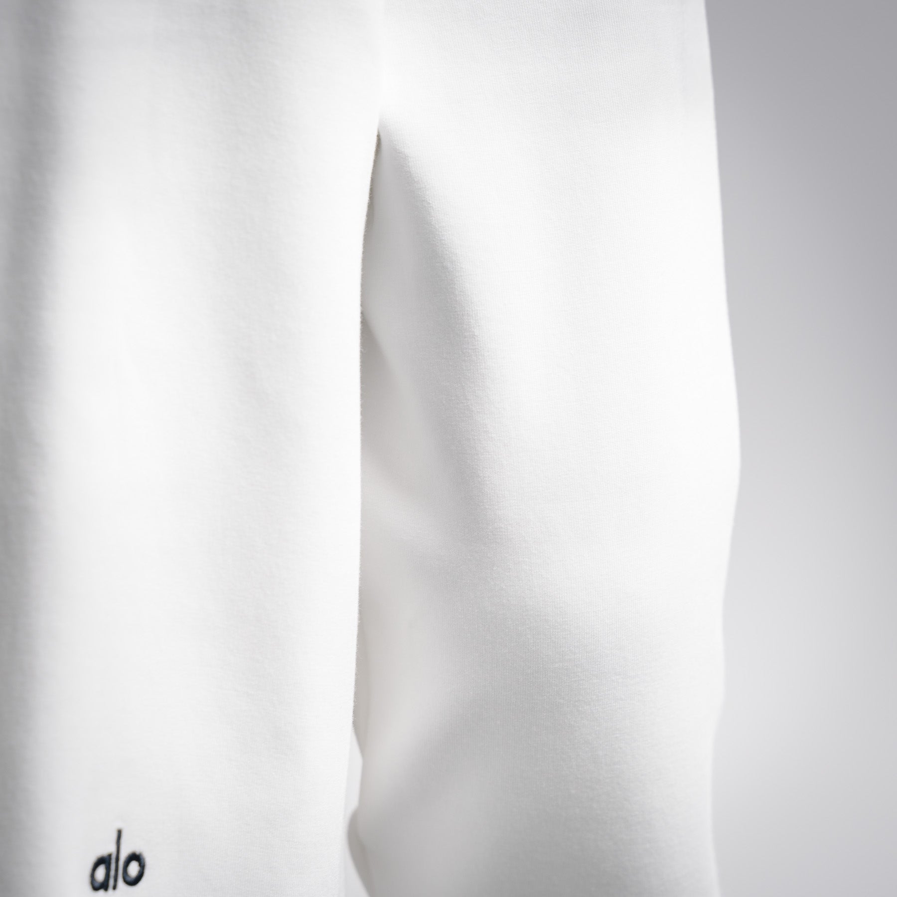 Alo 25fw embroidered shirt