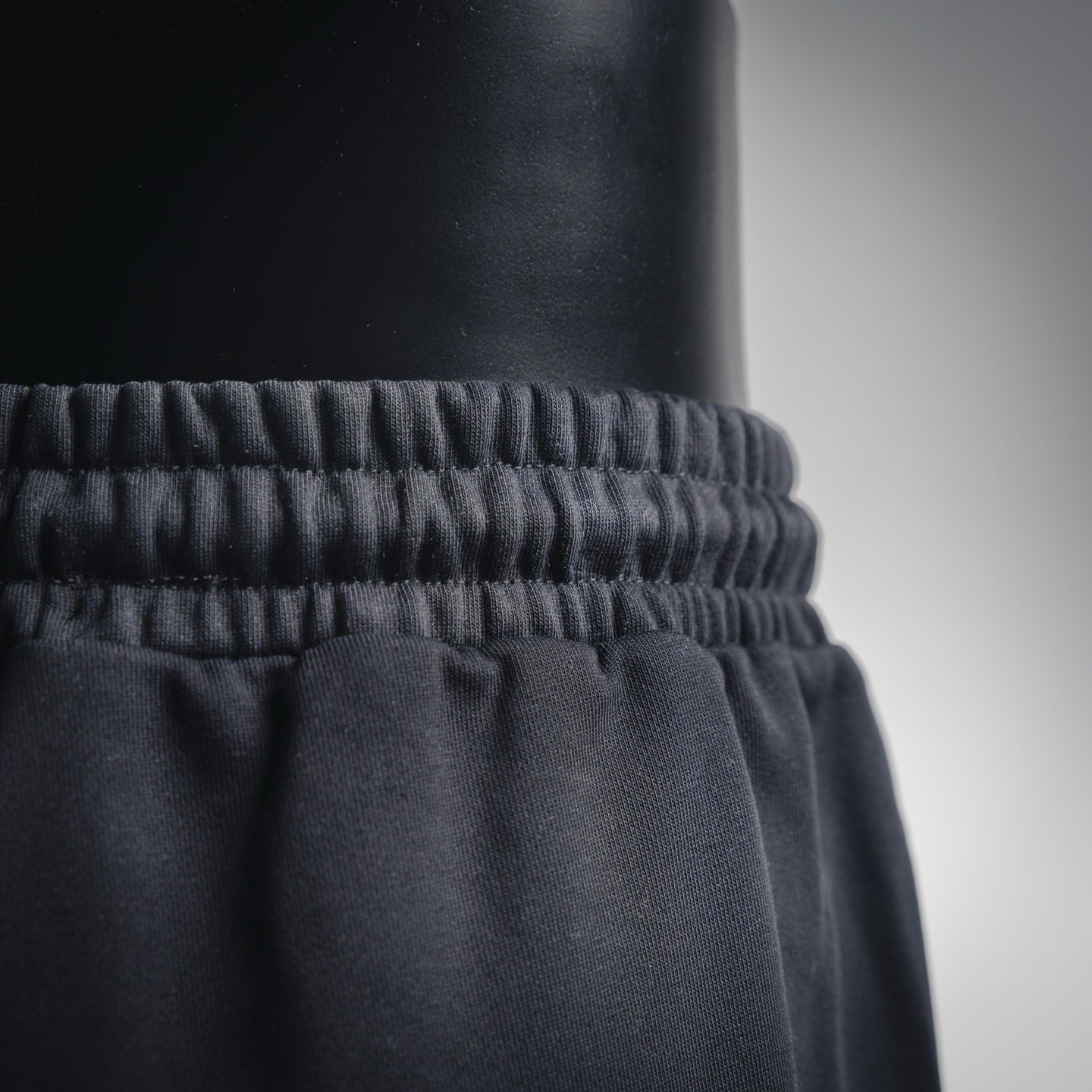 Balen 25fw embroidered pants