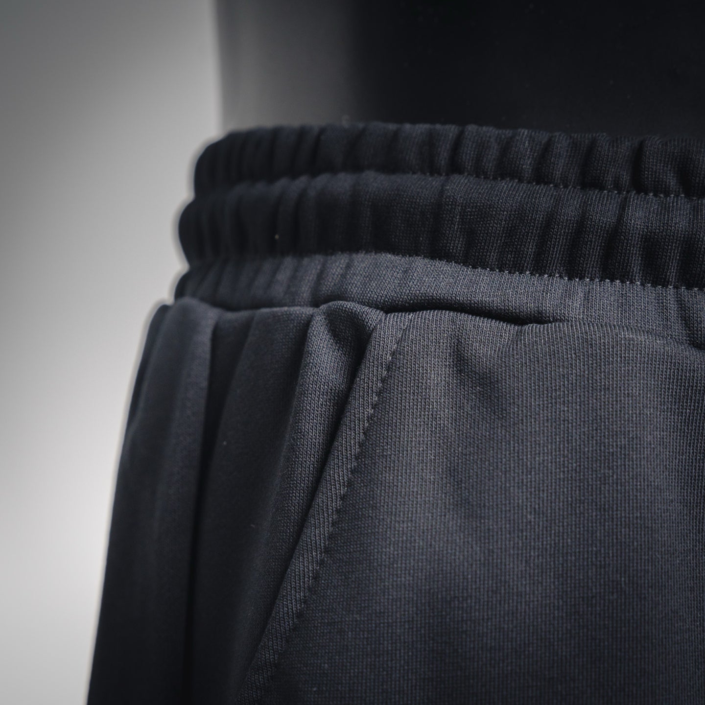 Balen 25fw embroidered pants