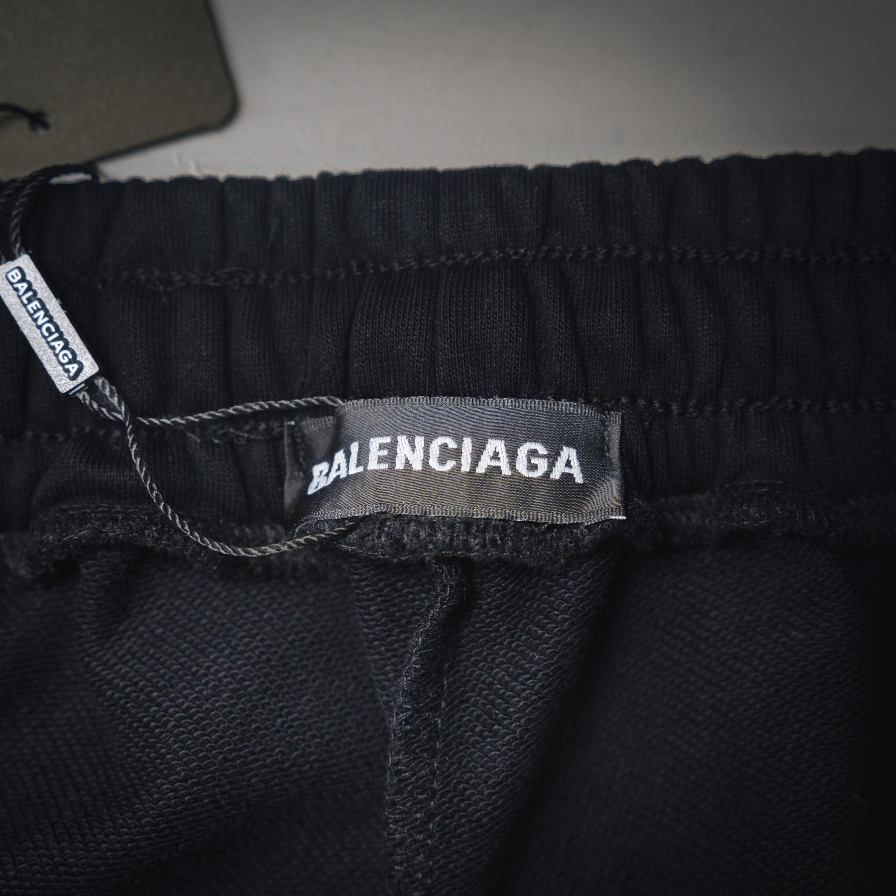 Balen 25fw embroidered pants