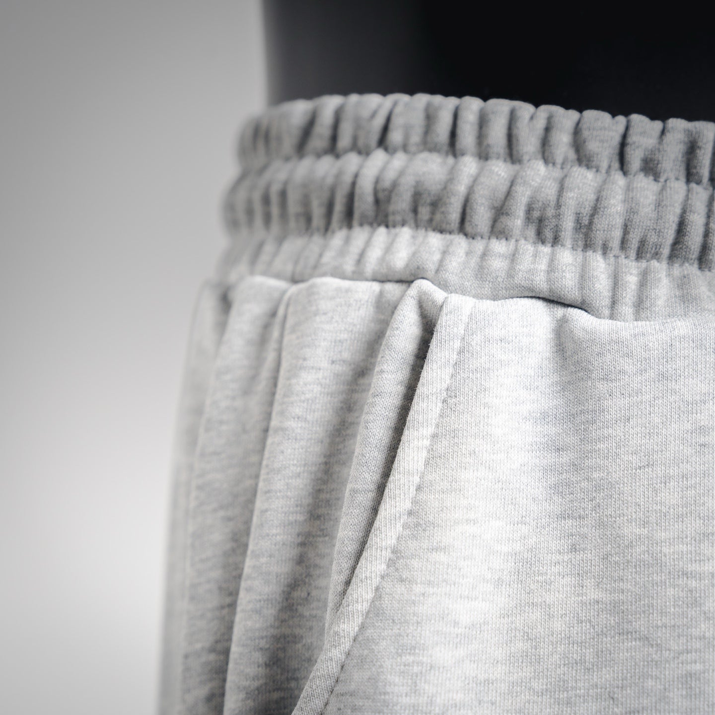 Balen 25fw embroidered pants