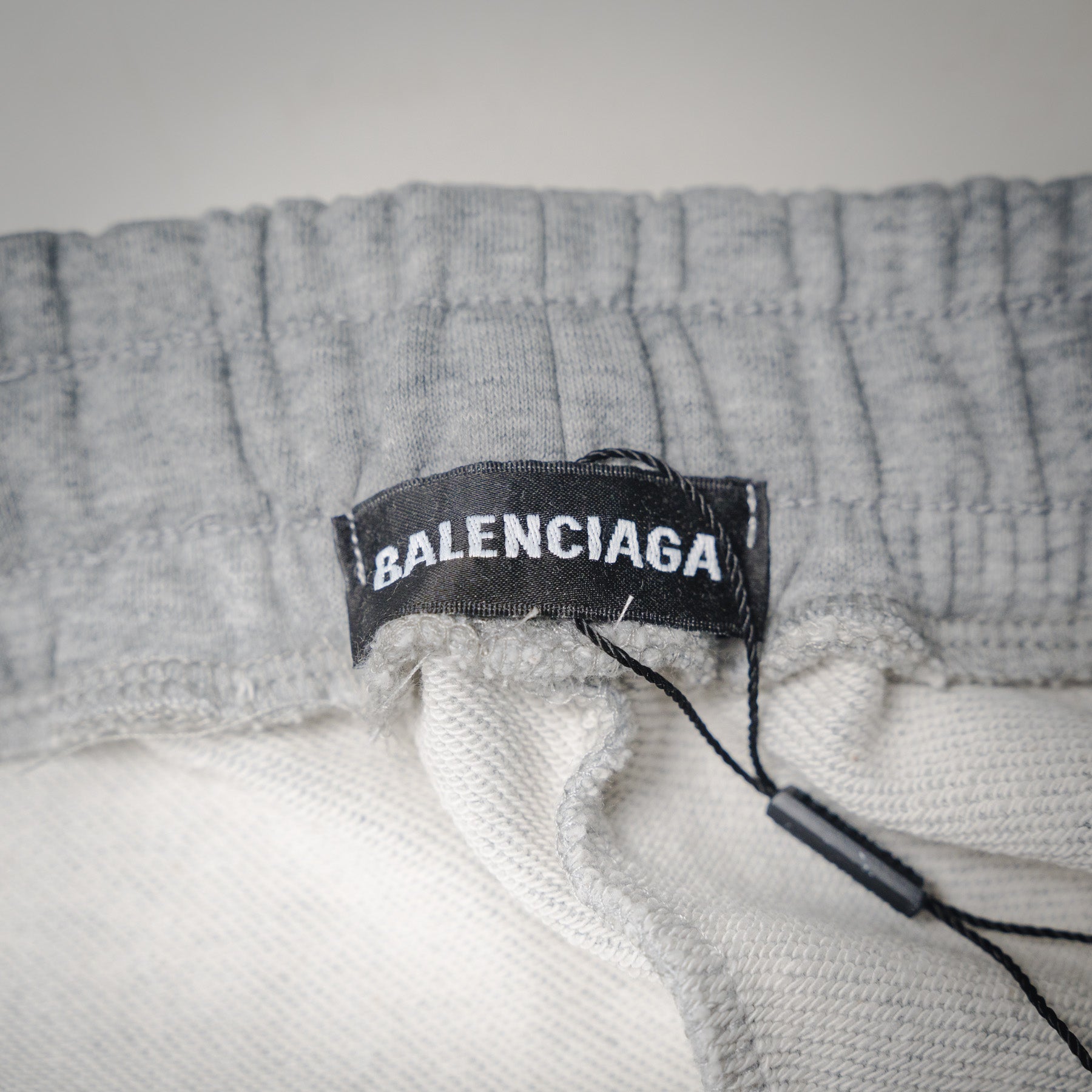 Balen 25fw embroidered pants