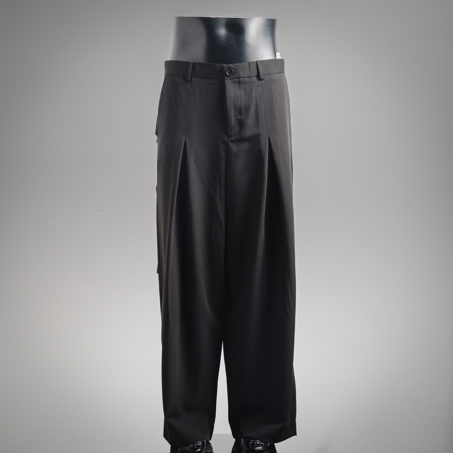 Loe 25fw leisure pants