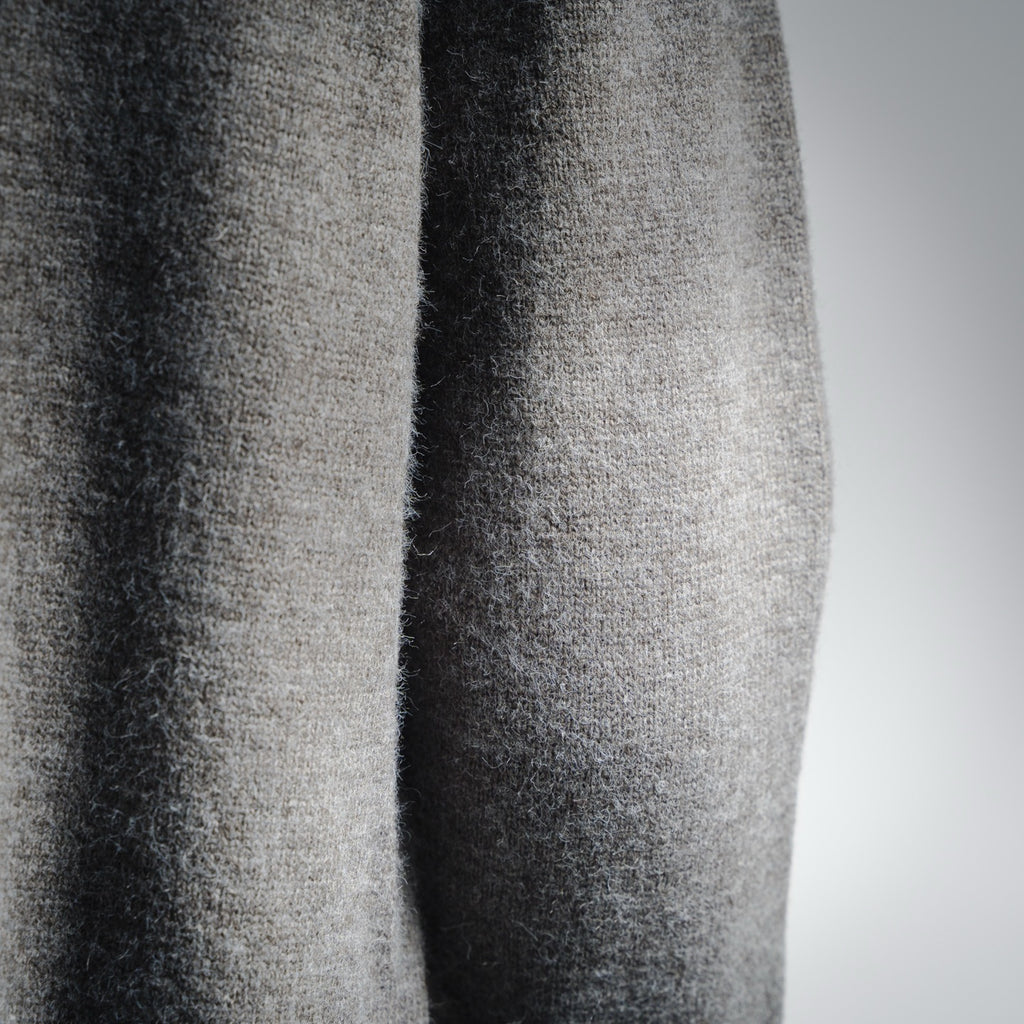 Cel 25fw leisure sweater