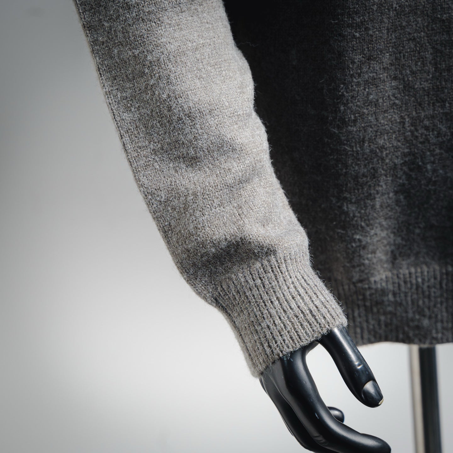 Cel 25fw leisure sweater