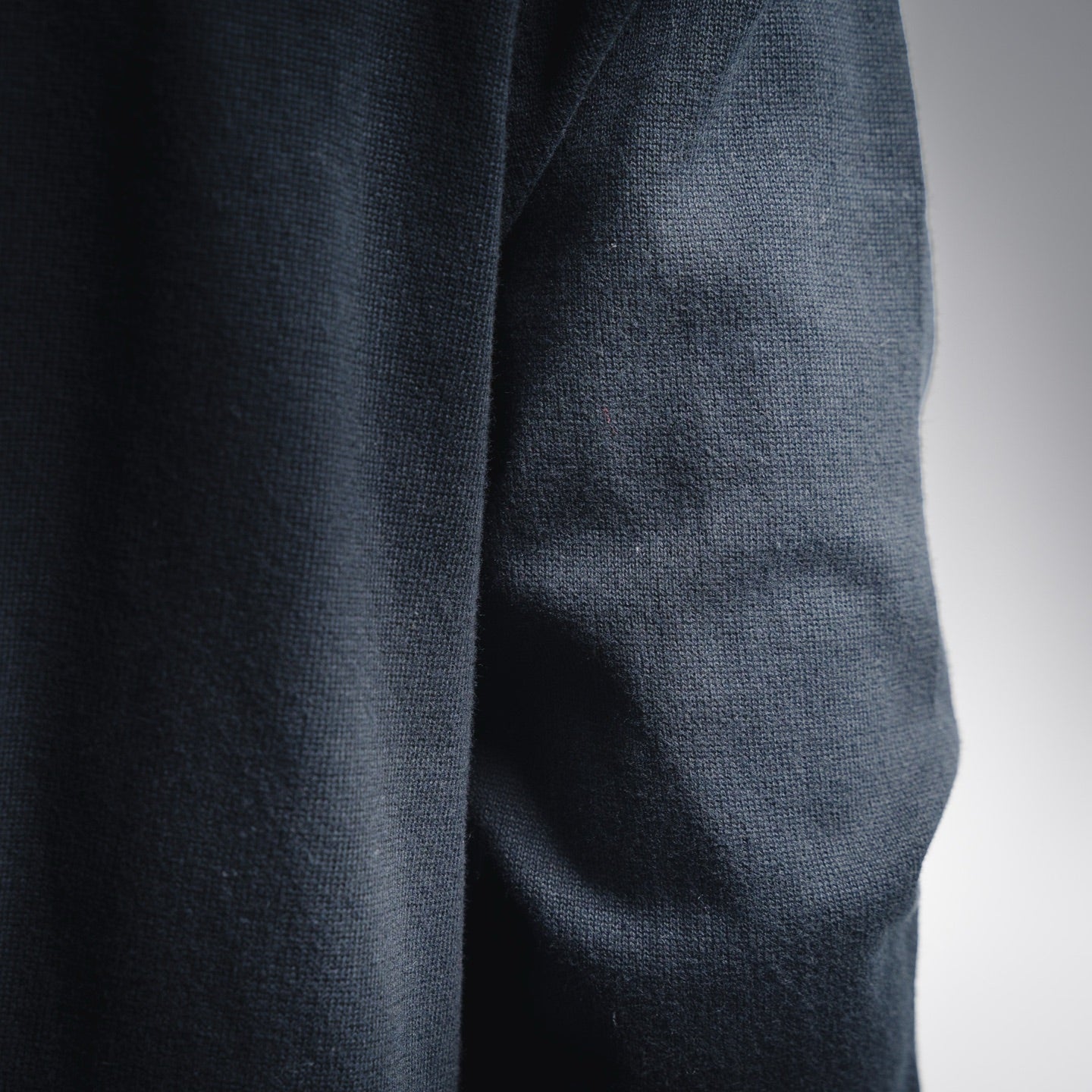 Mon 25fw knitted sweater