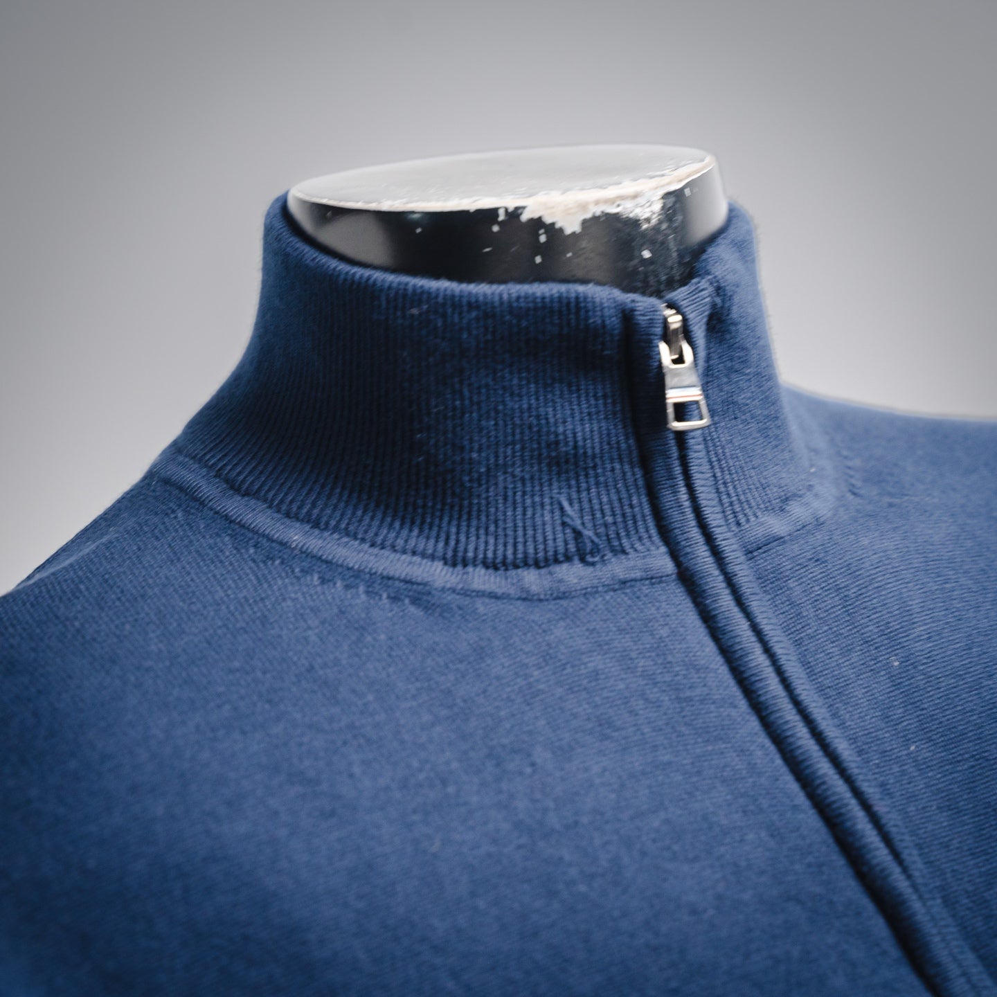 Mon 25fw knitted sweater