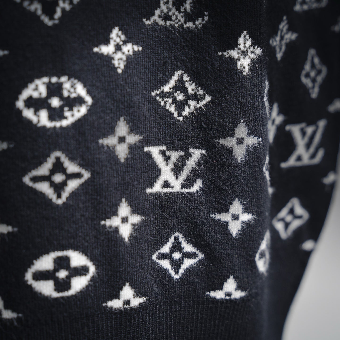 Louis 25fw jacquard sweater