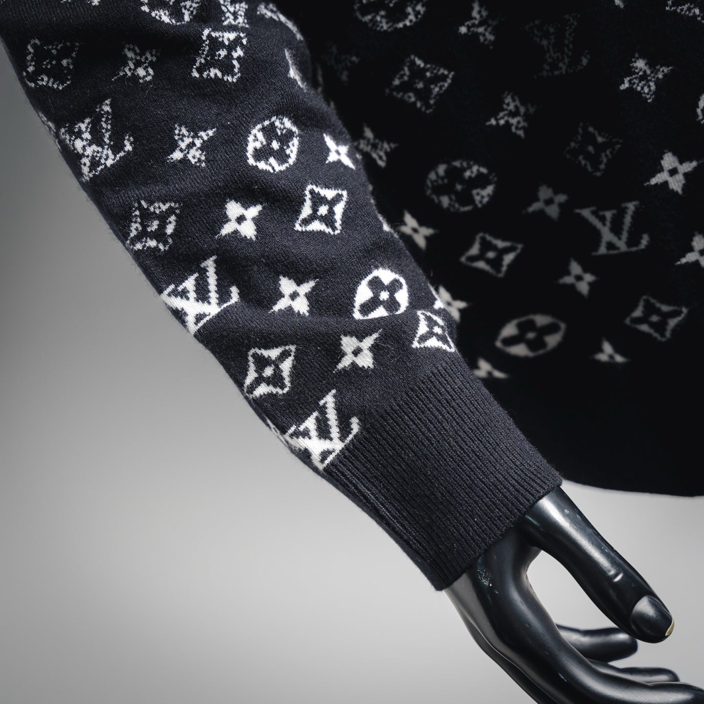 Louis 25fw jacquard sweater