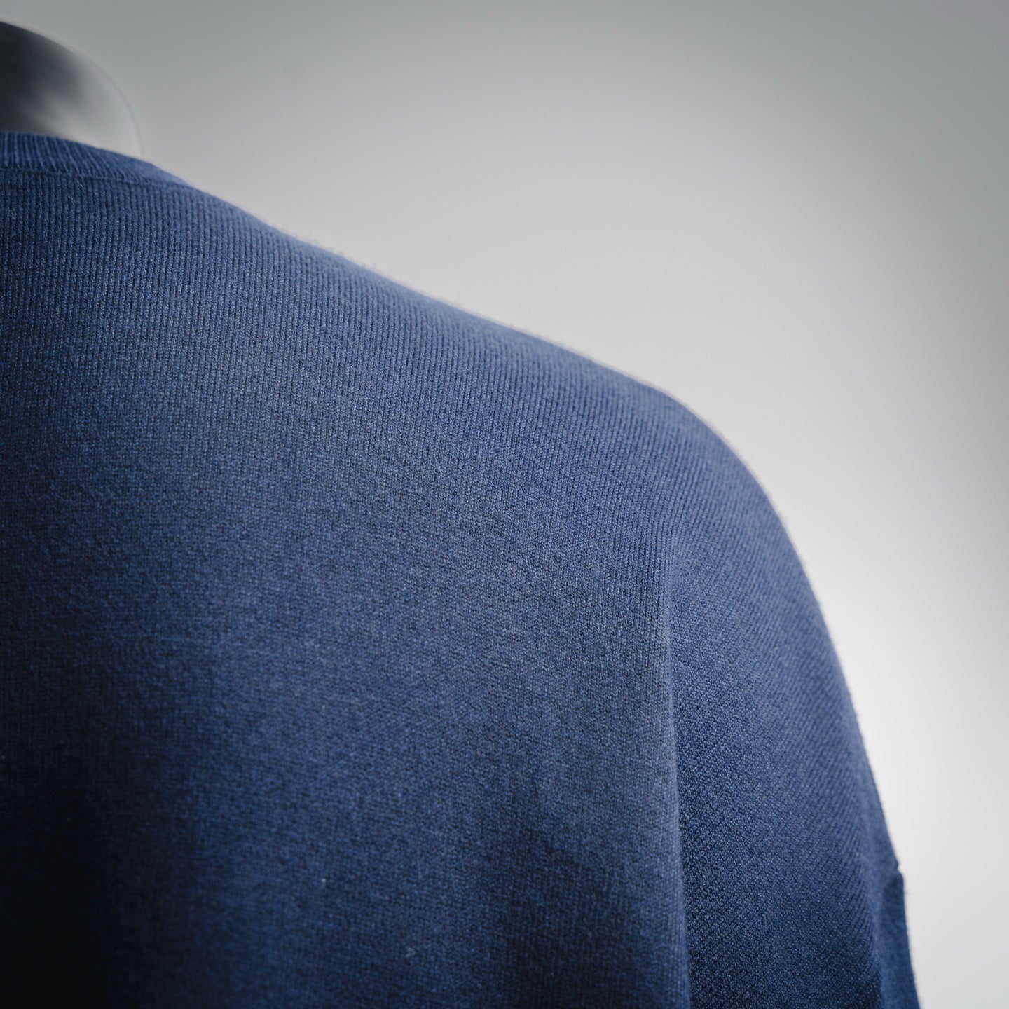 Loe 25fw embroidered sweater