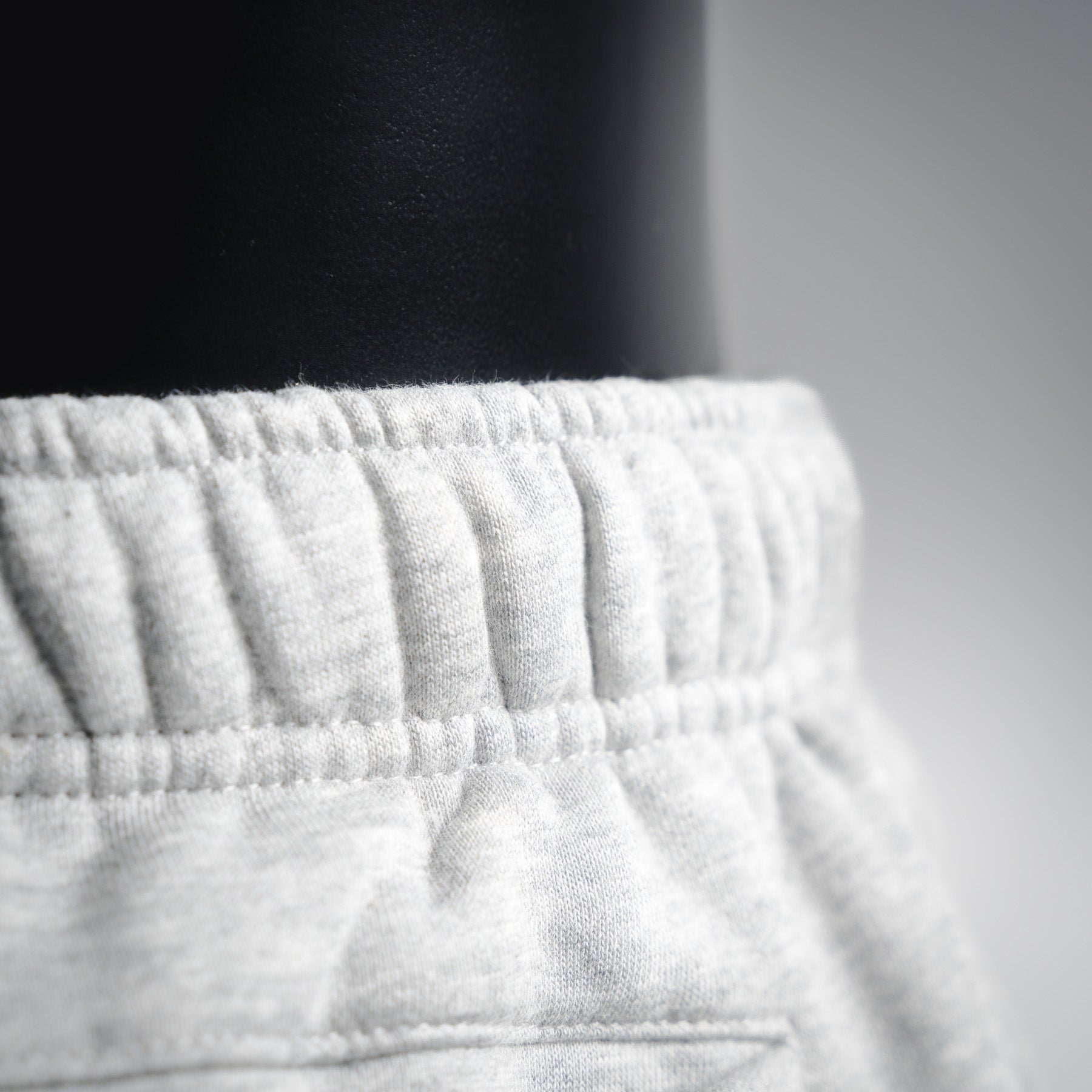 Nik 25fw embroidered pants