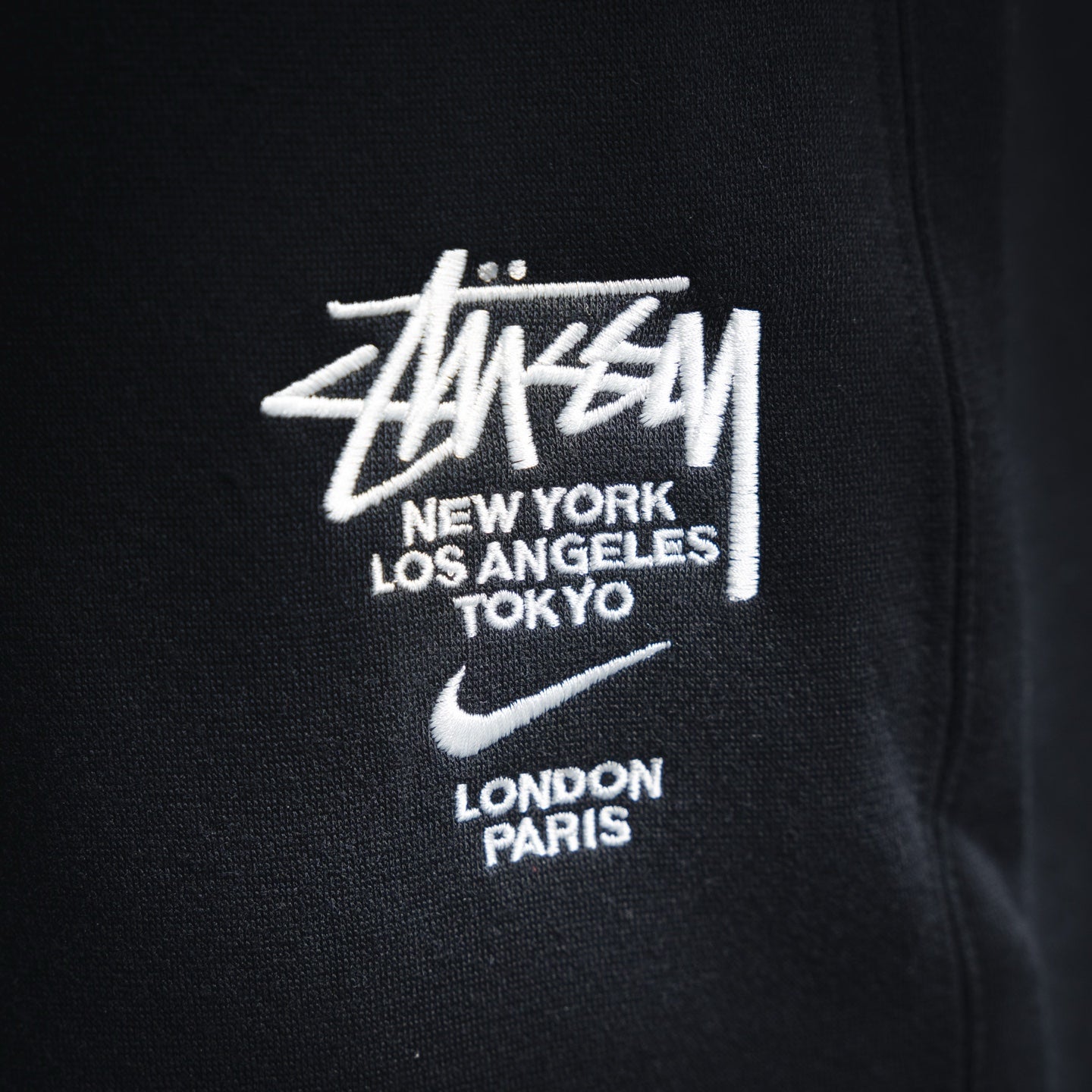 Nik 25fw embroidered pants