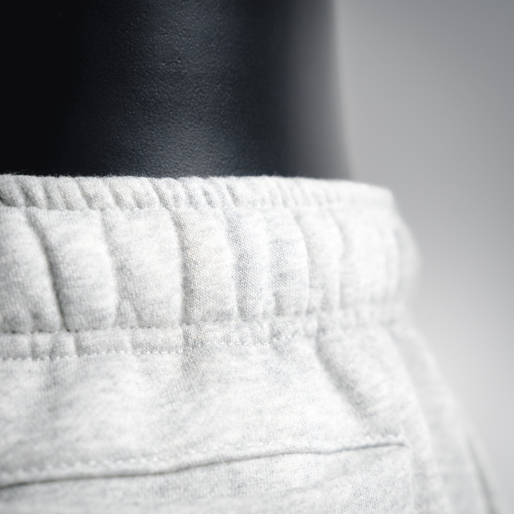 Nik 25fw embroidered pants