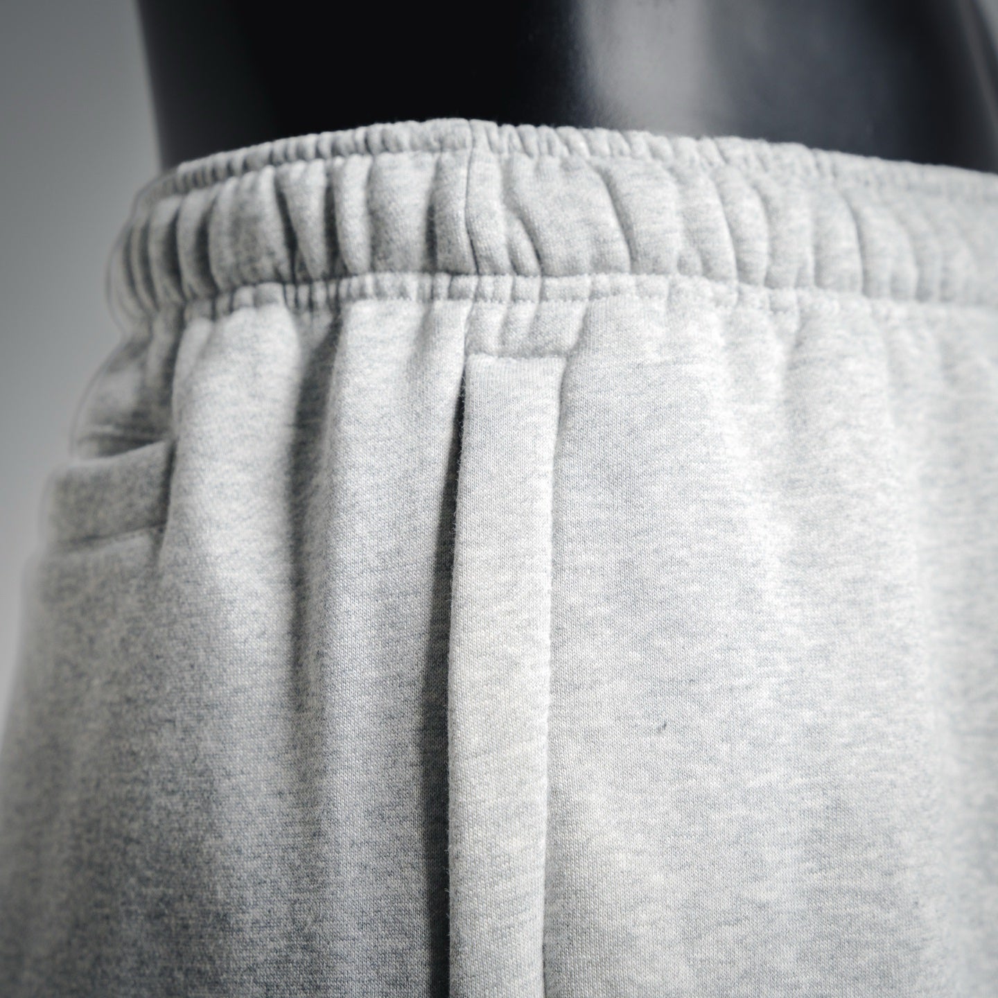 Nik 25fw embroidered pants