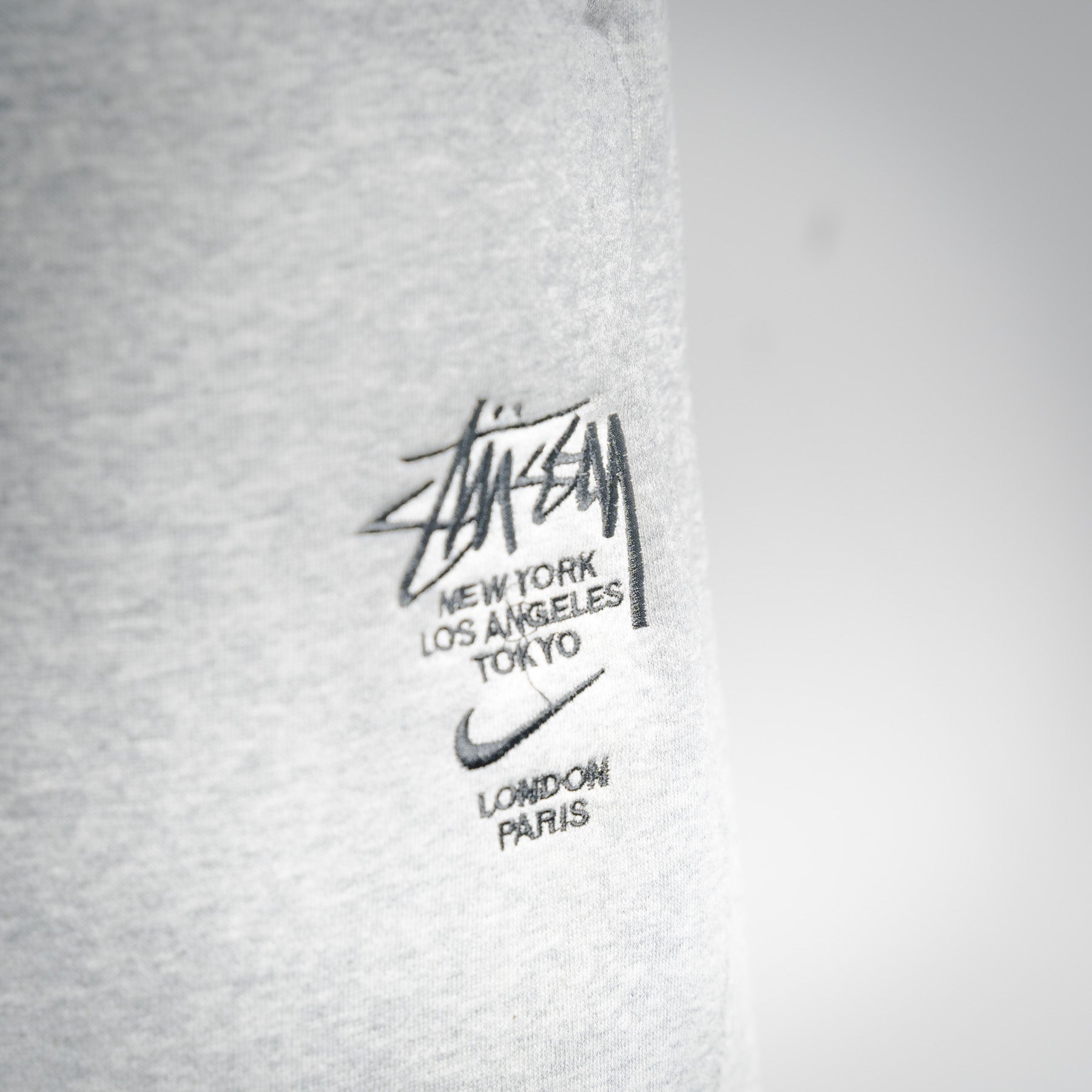 Nik 25fw embroidered pants