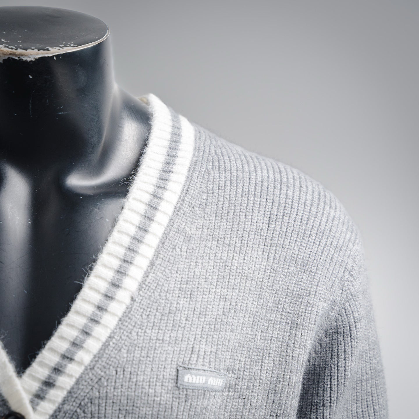 Miu 25fw knitted cardigan