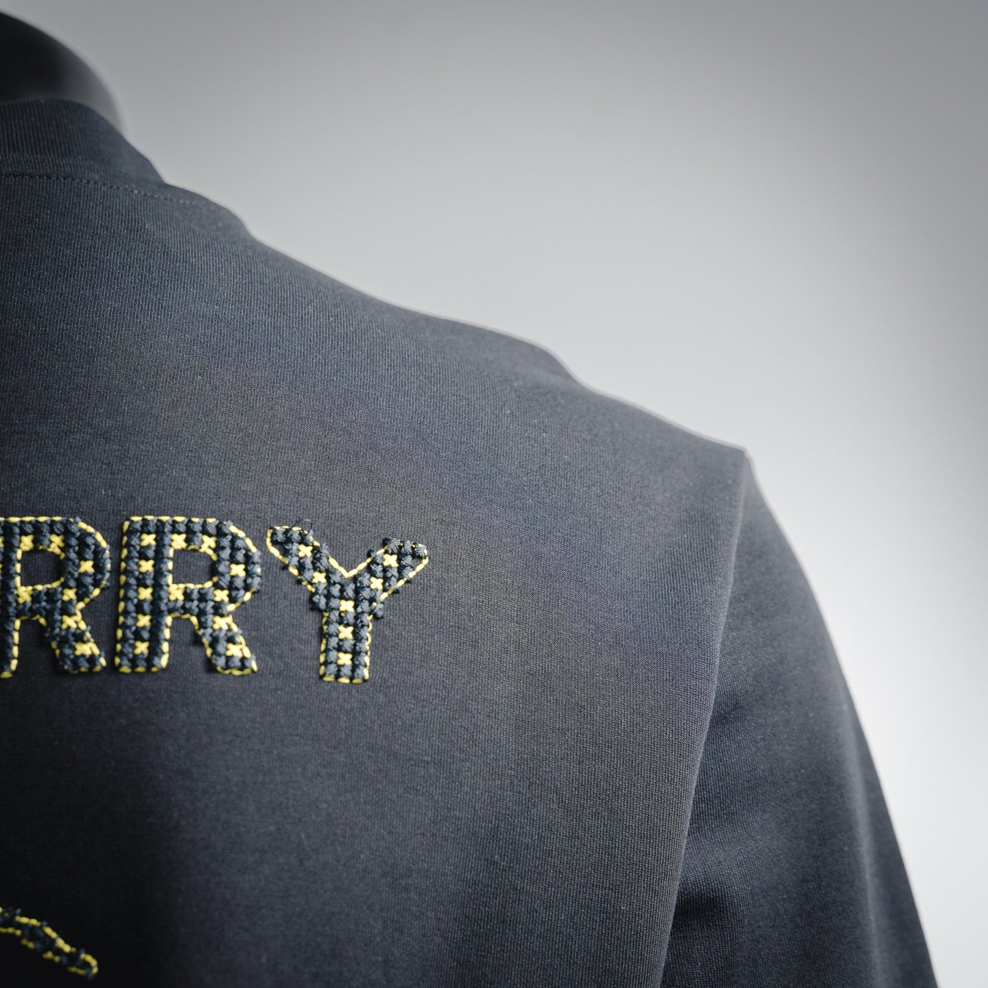 Burbery 25fw embroidered shirt