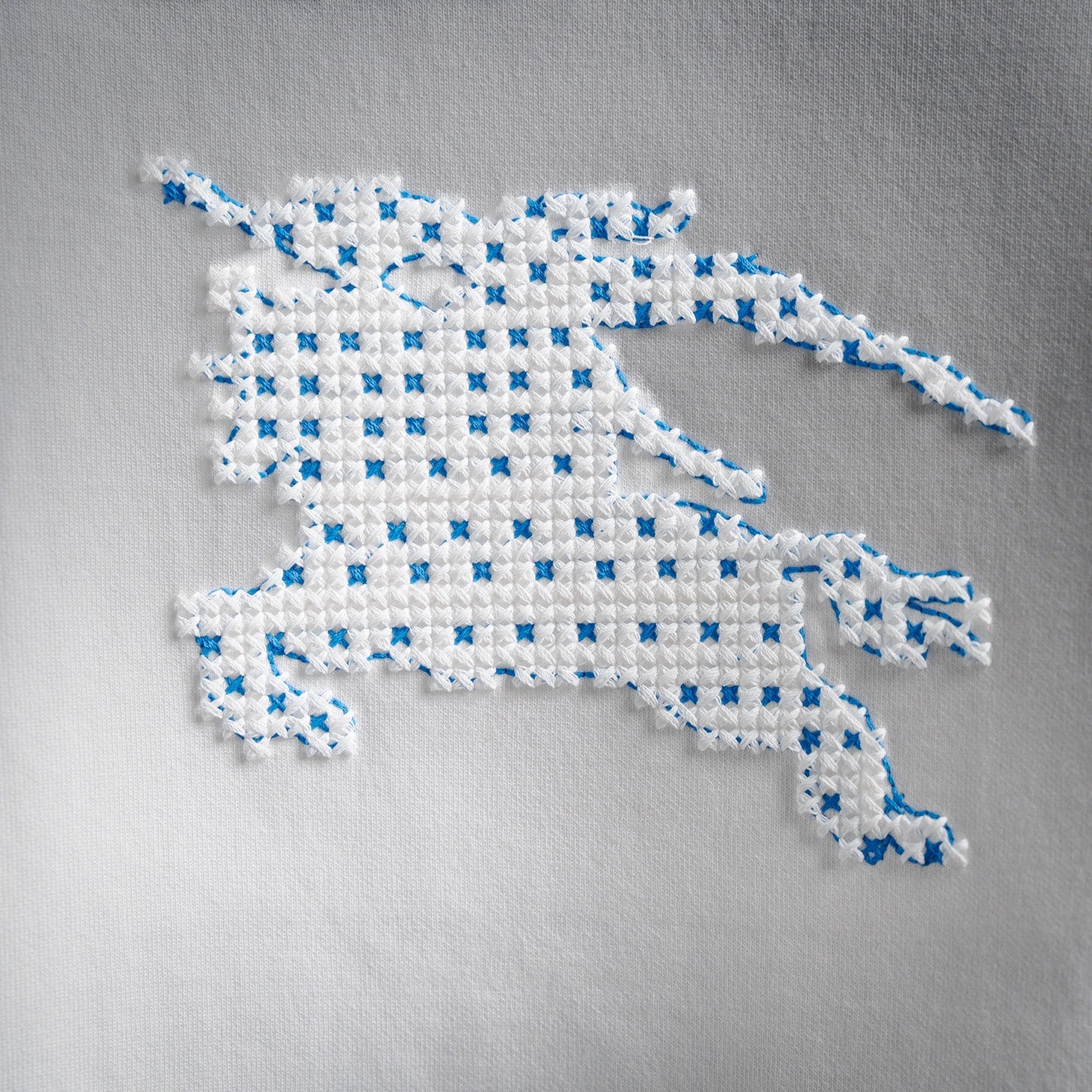 Burbery 25fw embroidered shirt