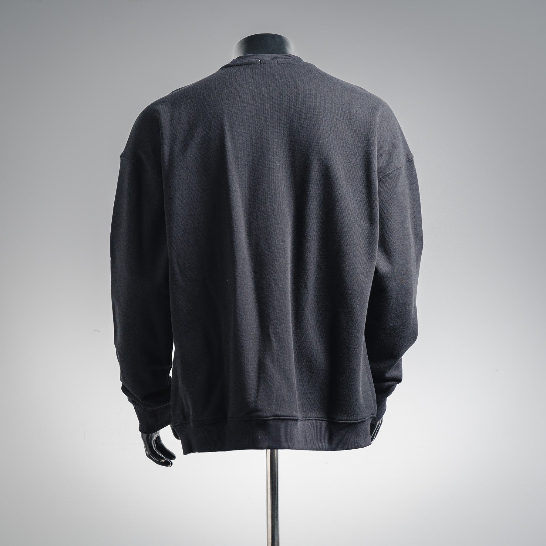 Loe 25fw jacquard sweatshirt