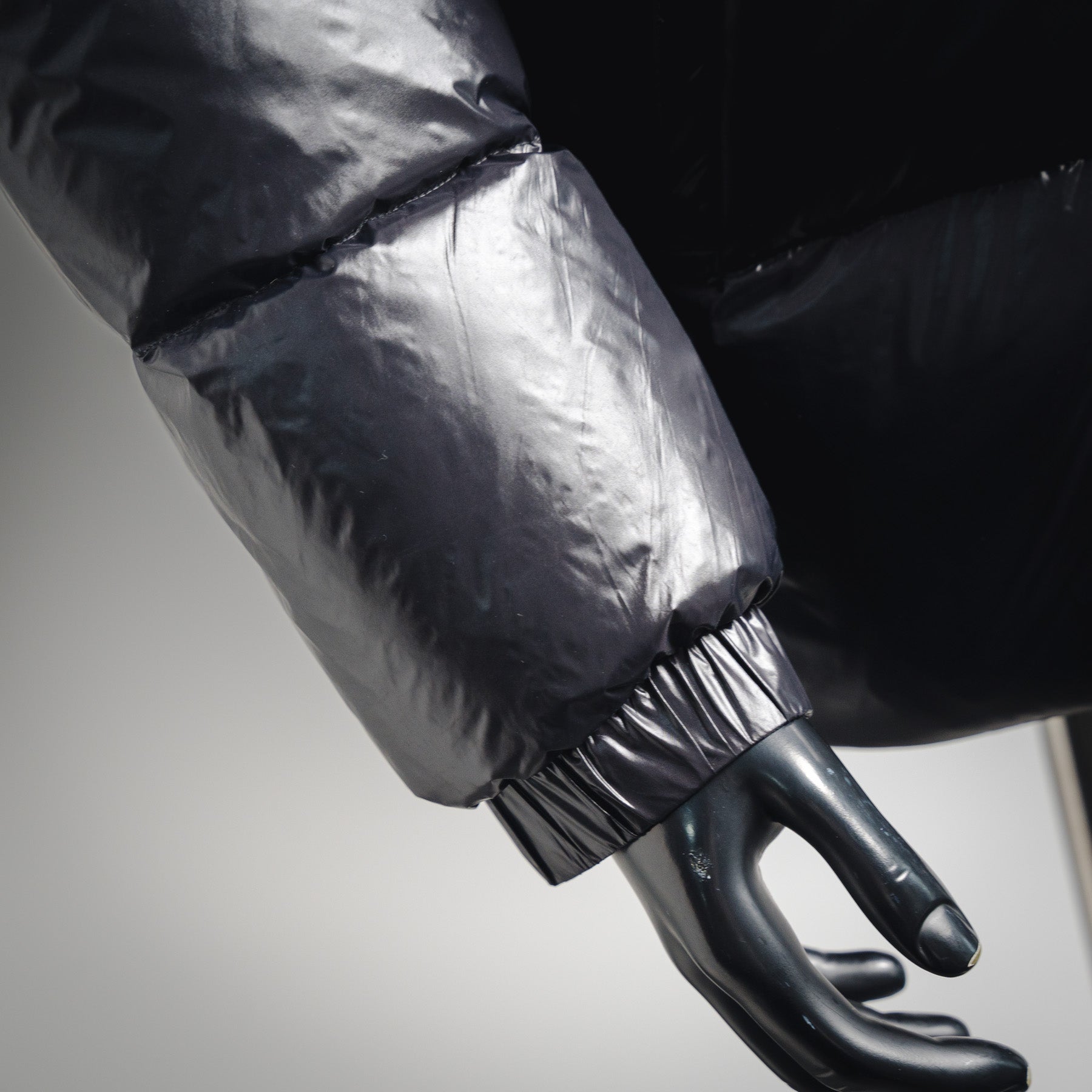 Mon 25fw down jacket