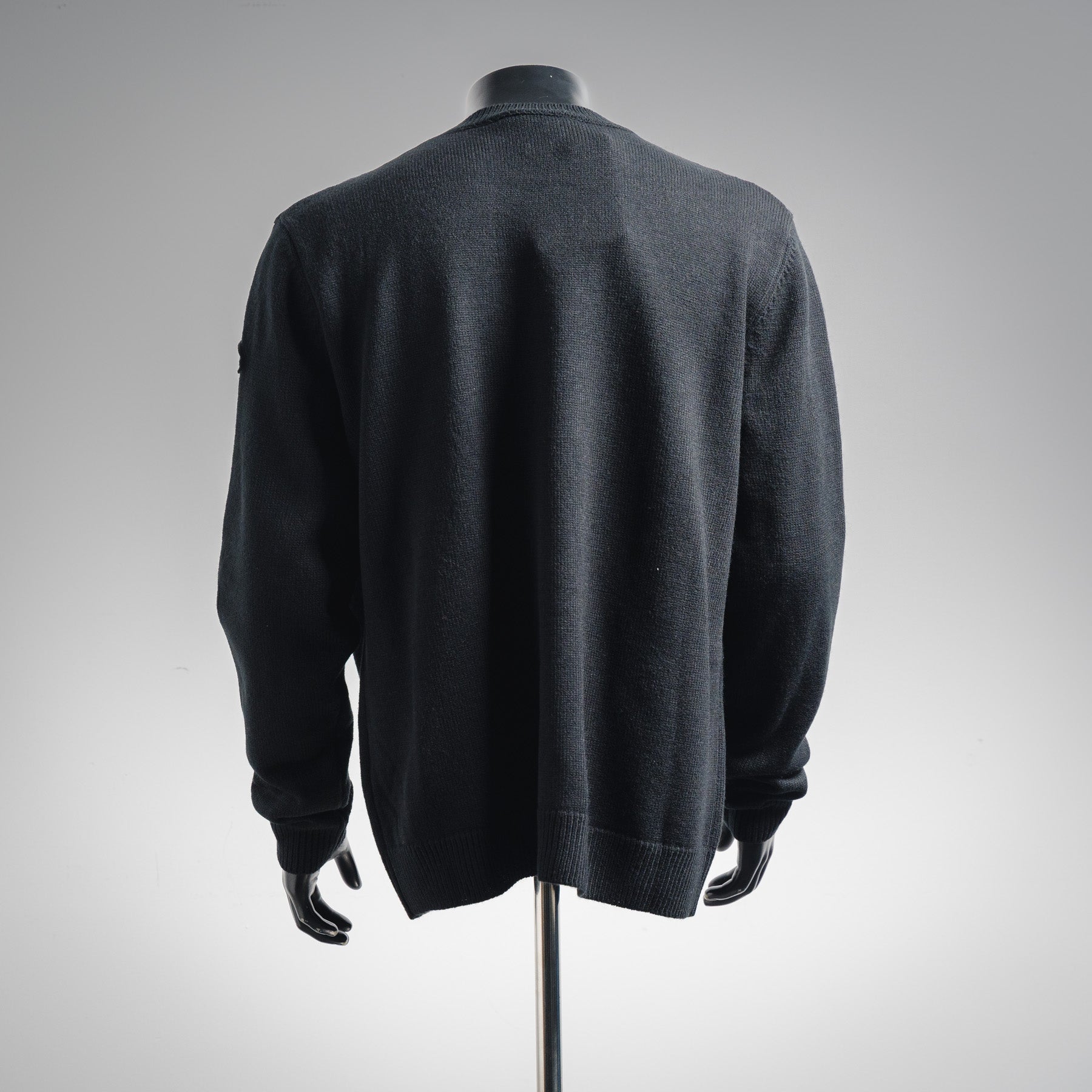 Mon 25fw embroidered sweater