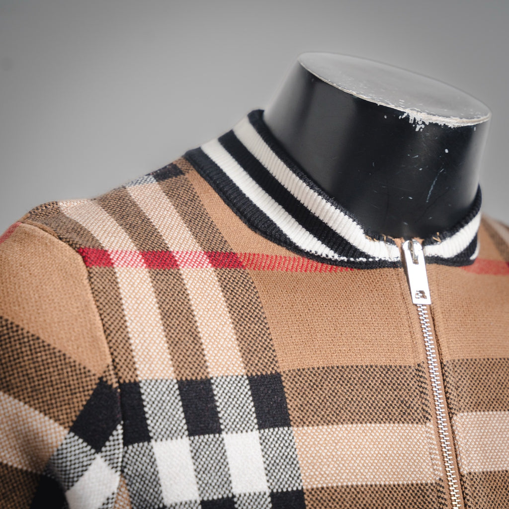 Burbery 25fw sweater jacket