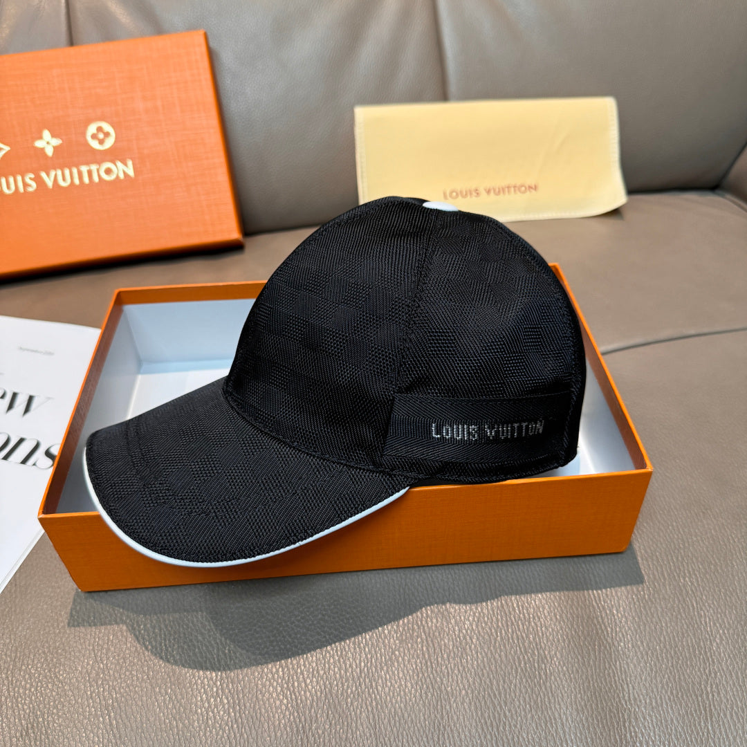 Louis 25fw leisure hat