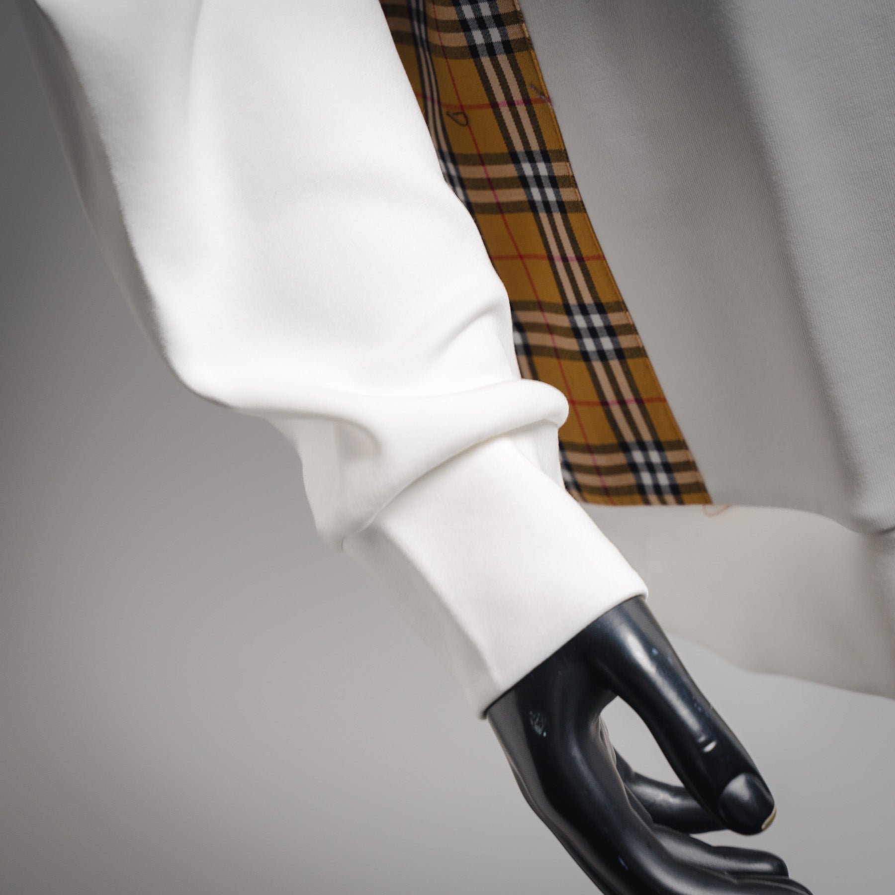 Burbery 25fw embroidered sweatshirt