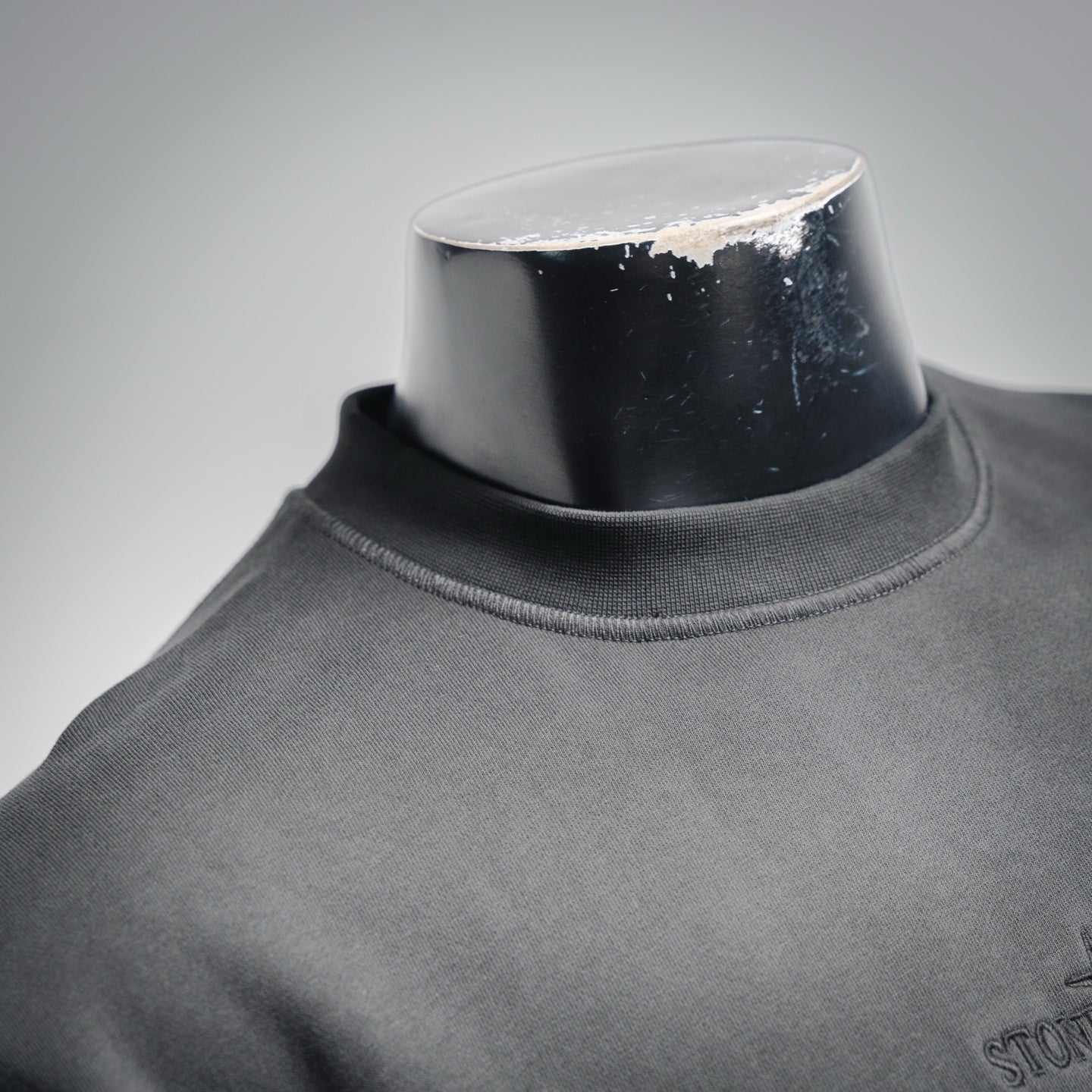 Stone 25fw embroidered sweatshirt