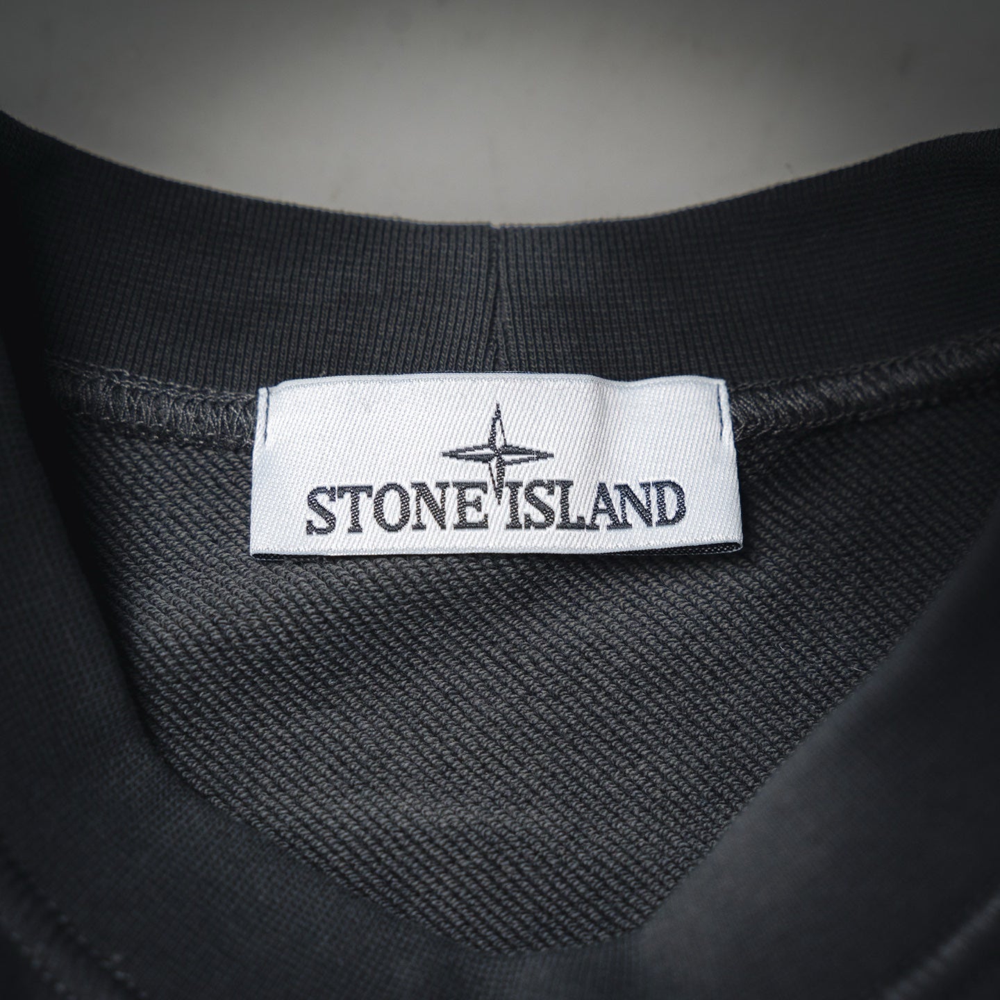 Stone 25fw embroidered sweatshirt