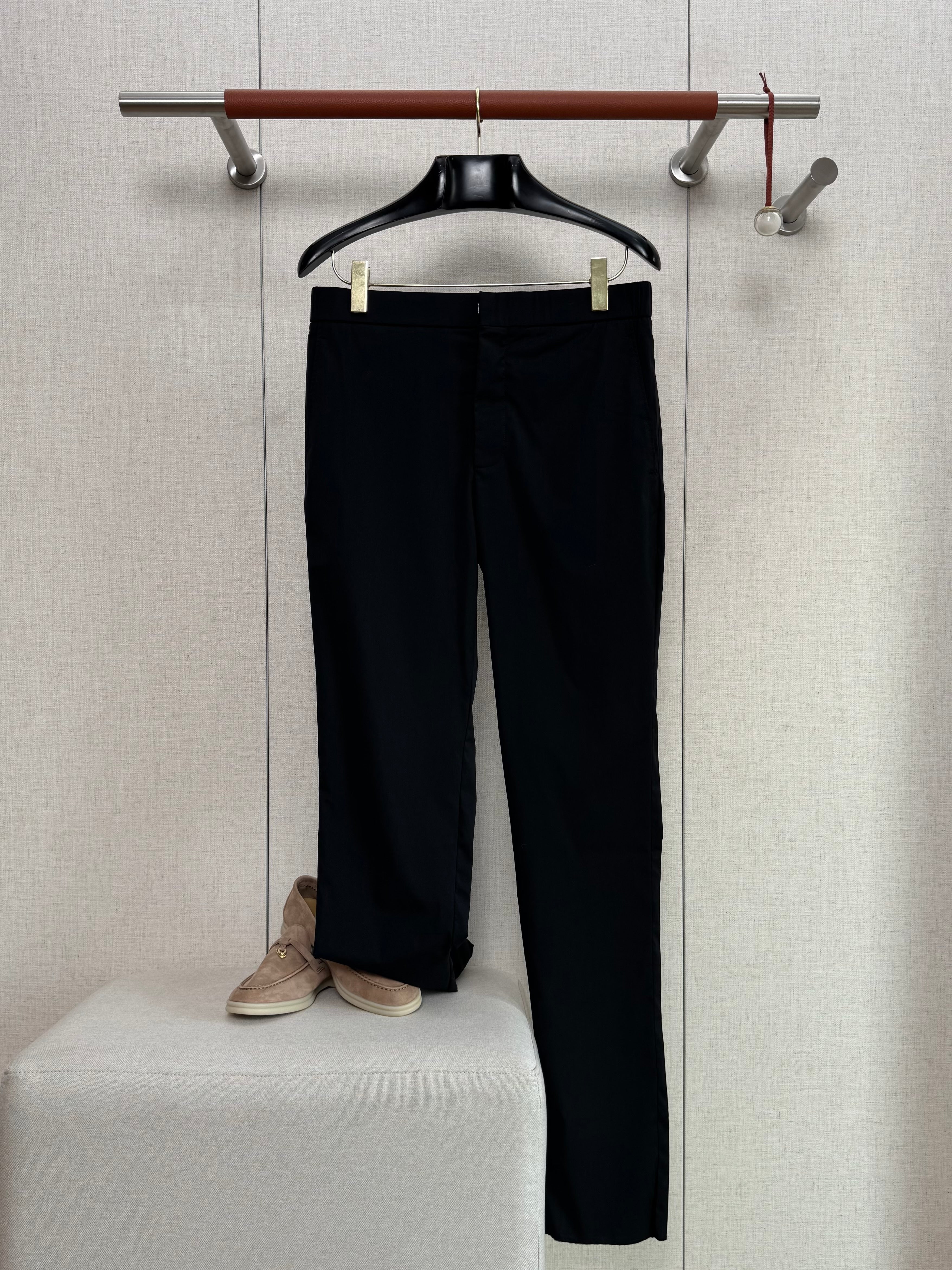 Loro 25fw all-match pants