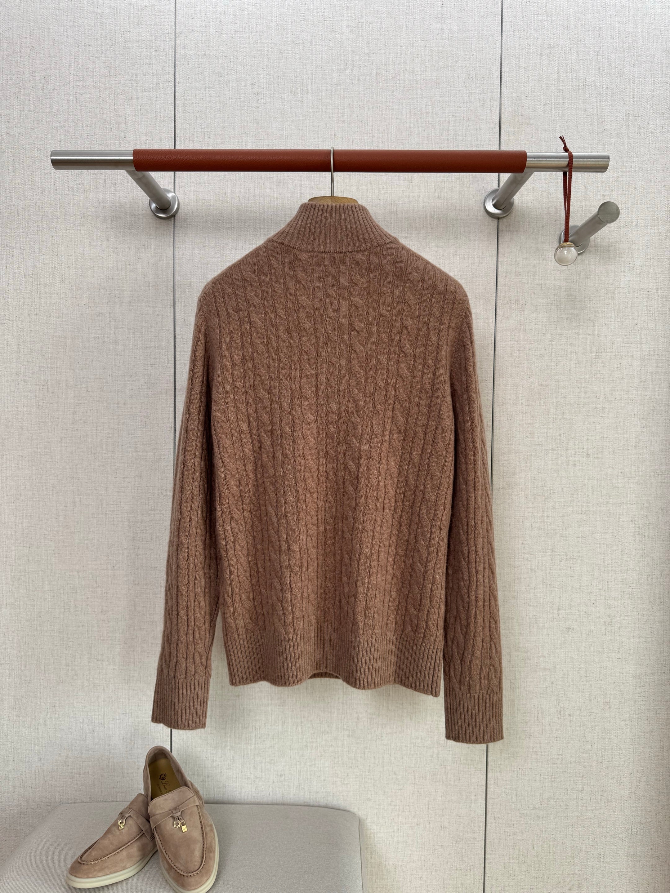 Loro 25fw knitted sweater