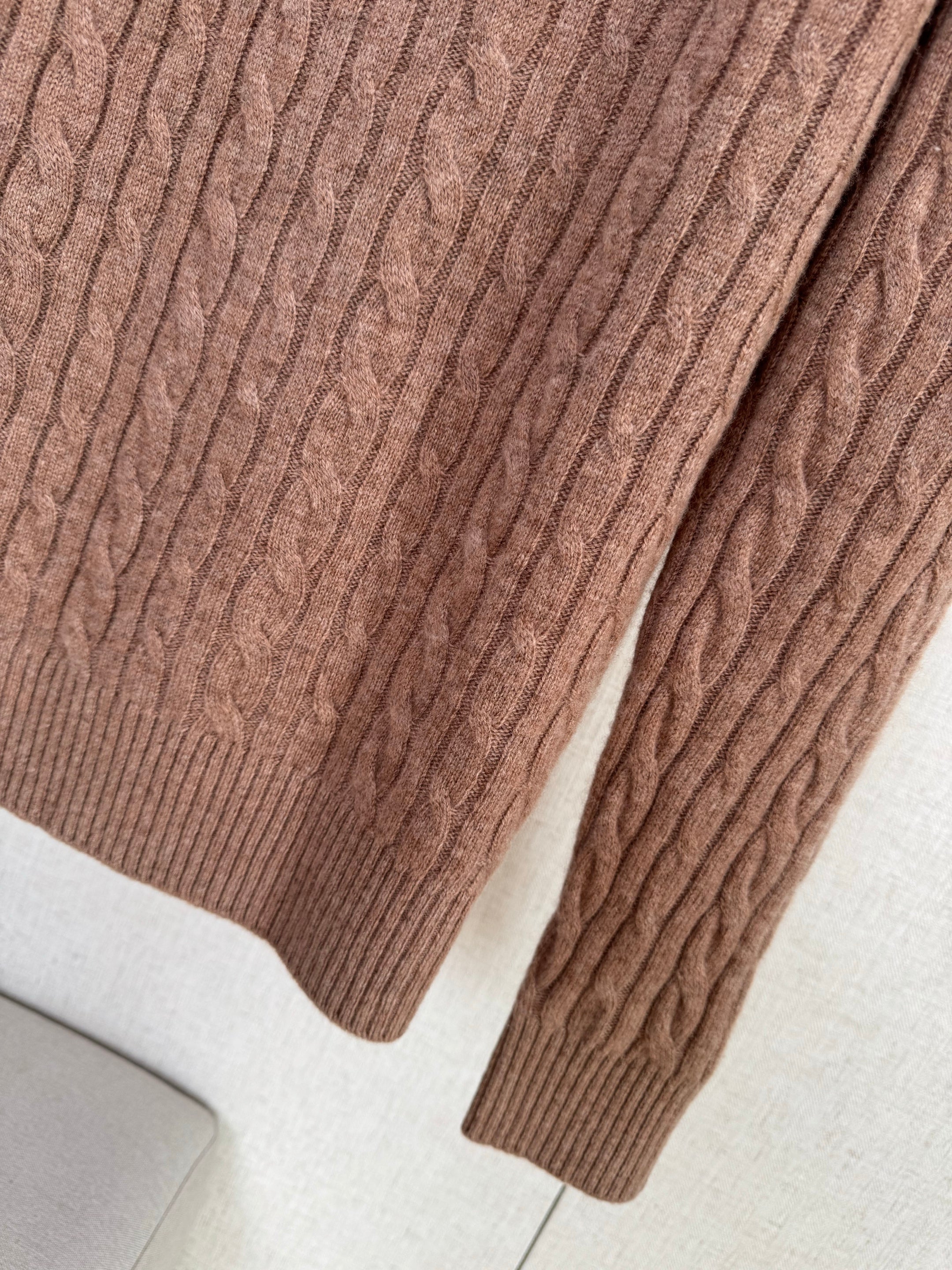 Loro 25fw knitted sweater