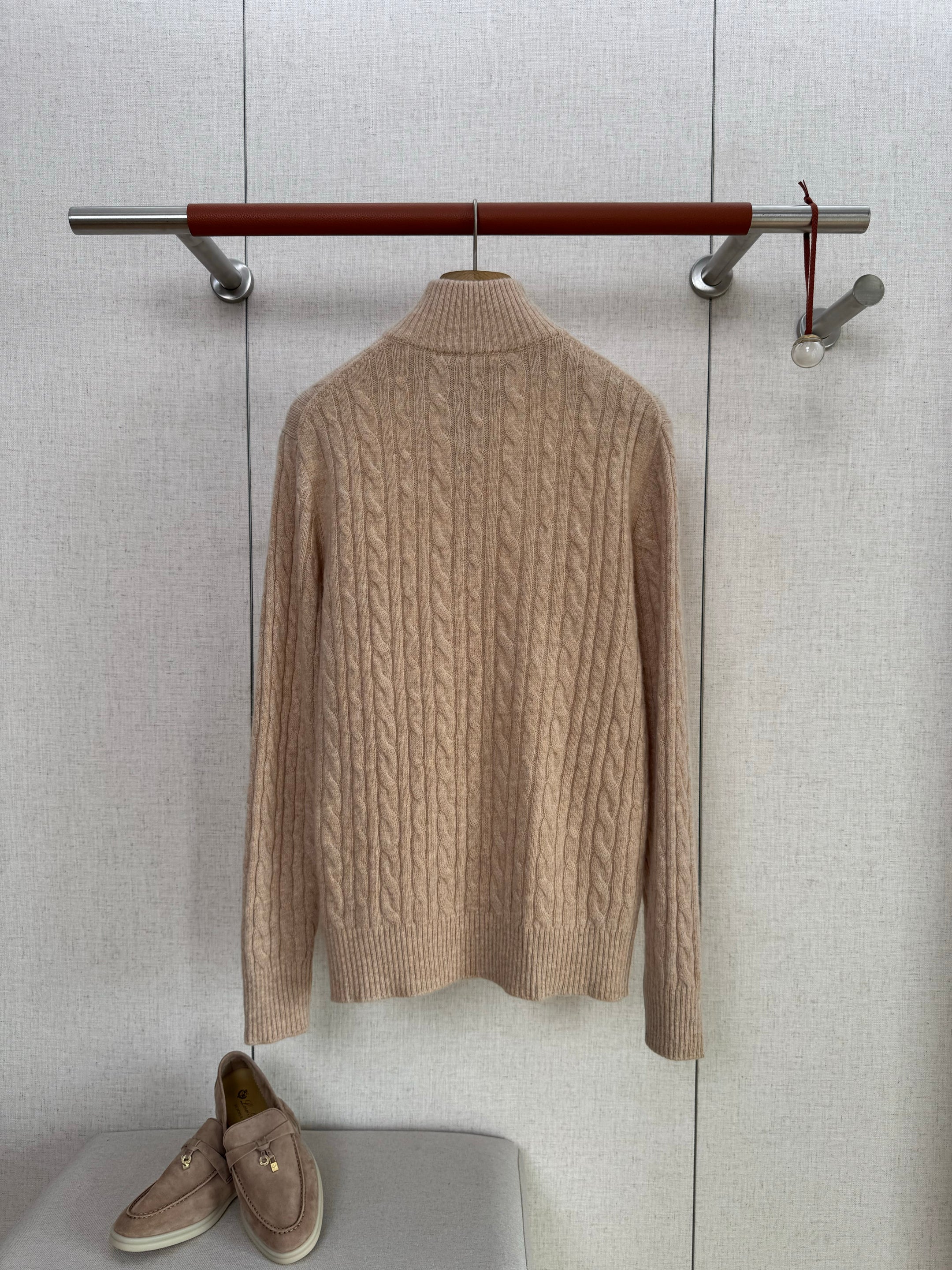 Loro 25fw leisure sweater