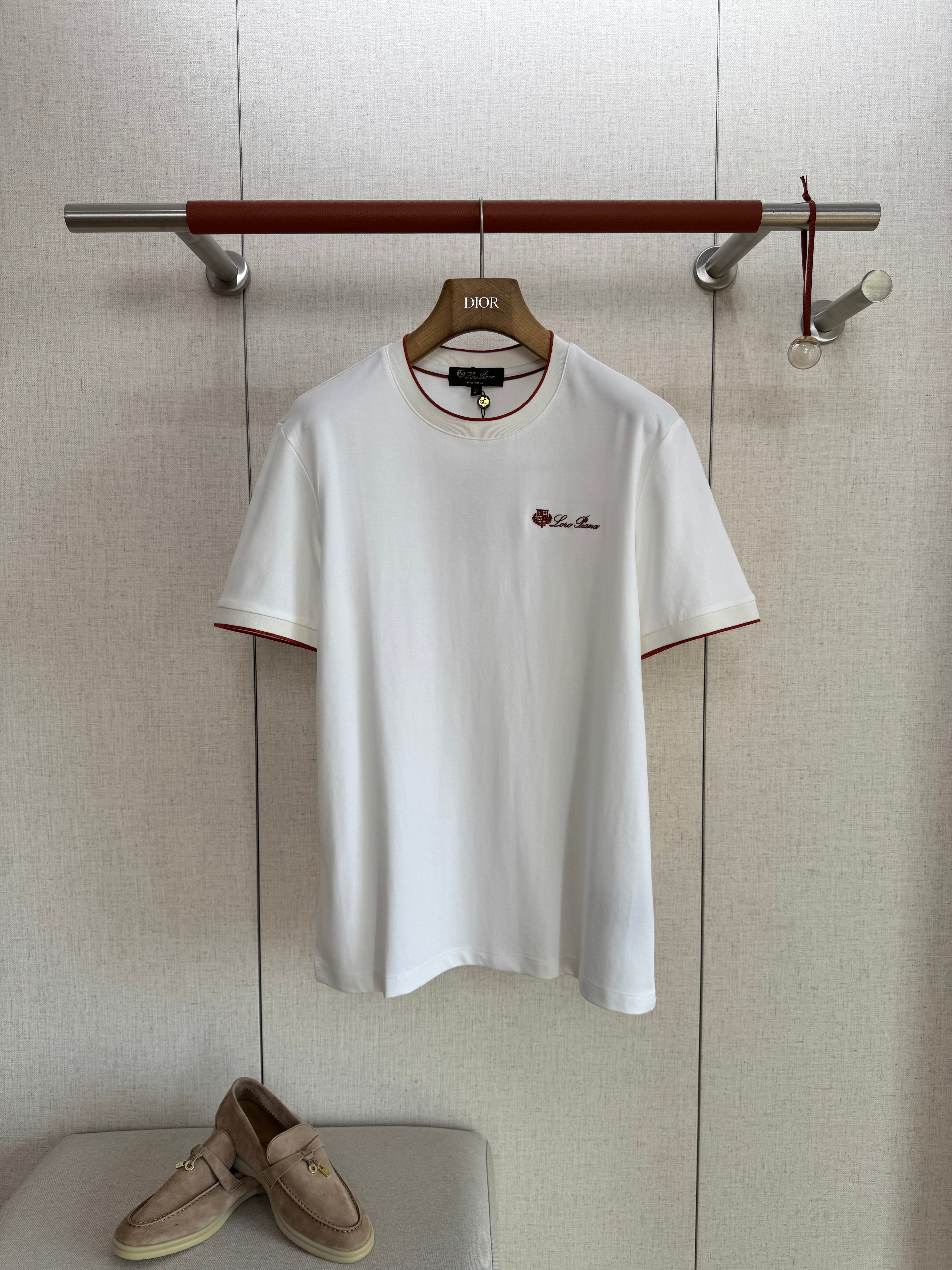 Loro 25fw embroidered t-shirt