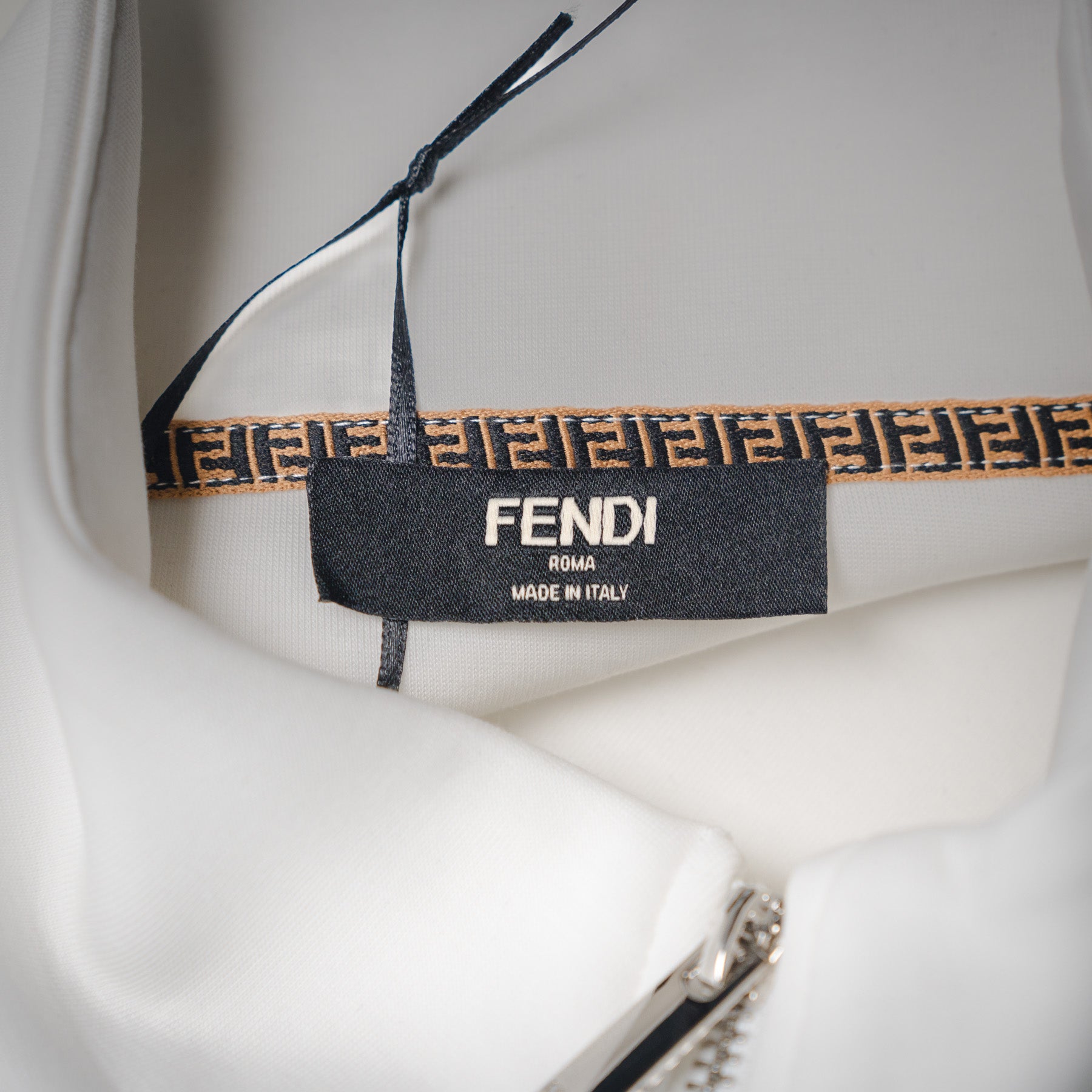 Fend 25fw embroidered jacket