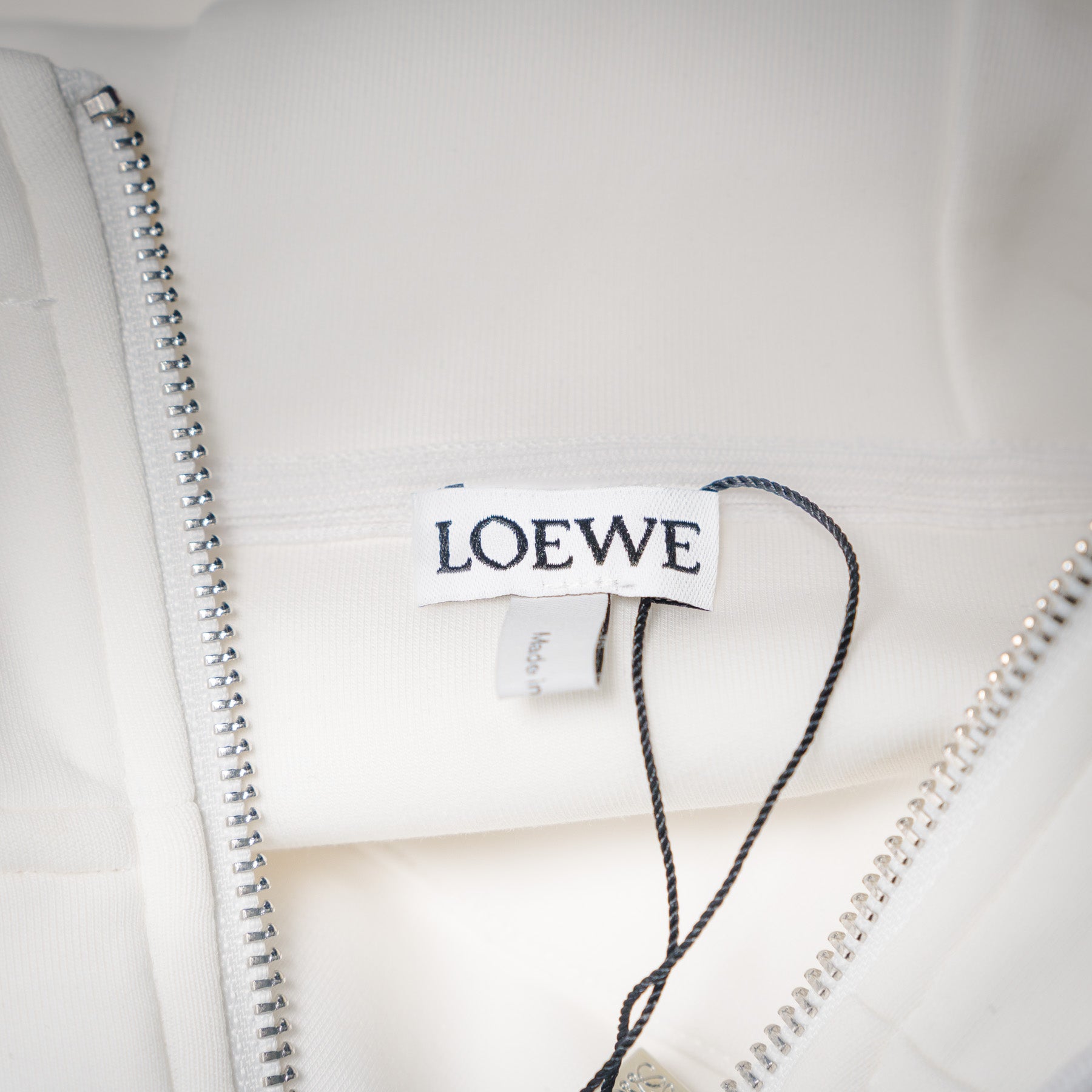 Loe 25fw hoodie jacket