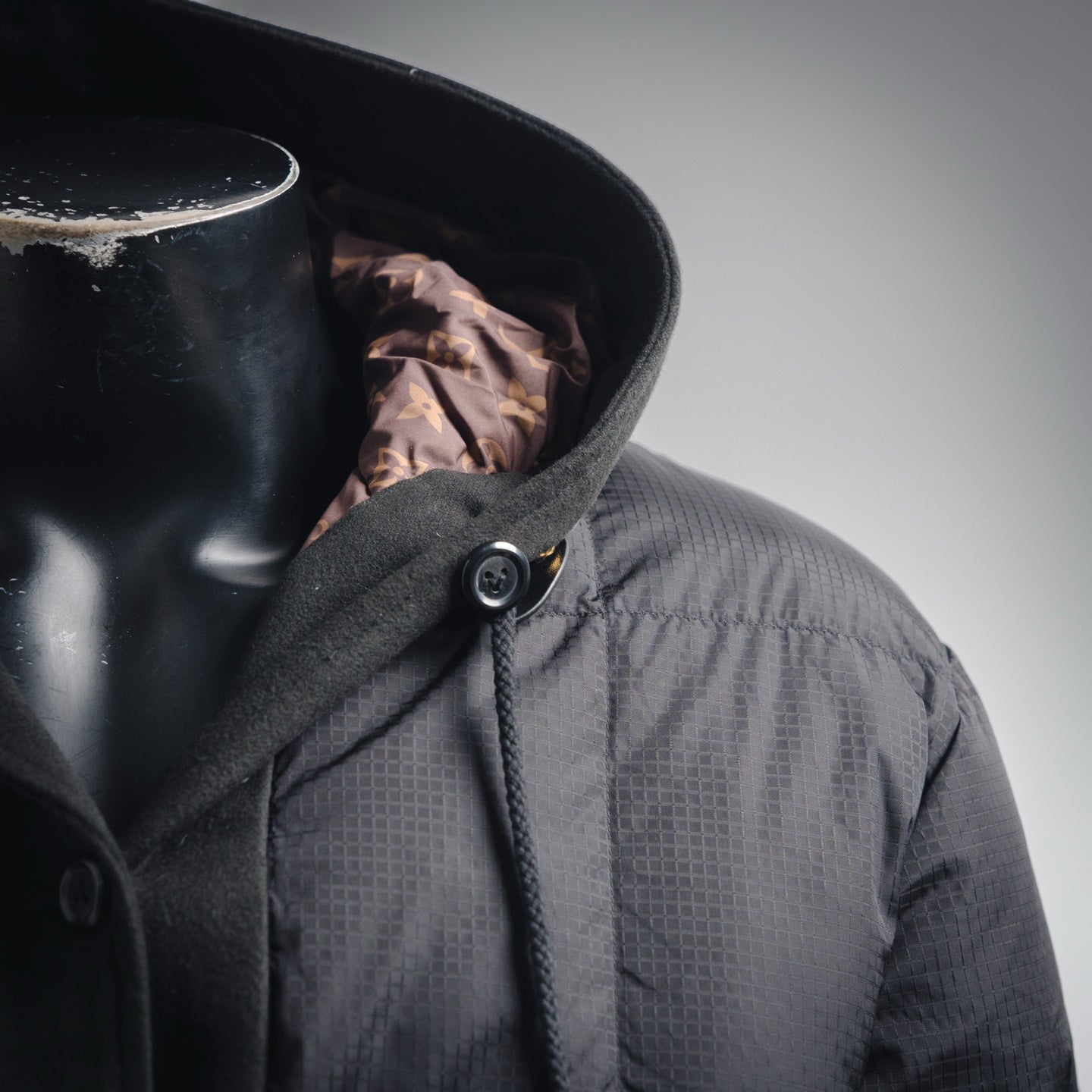 Louis 25fw down jacket