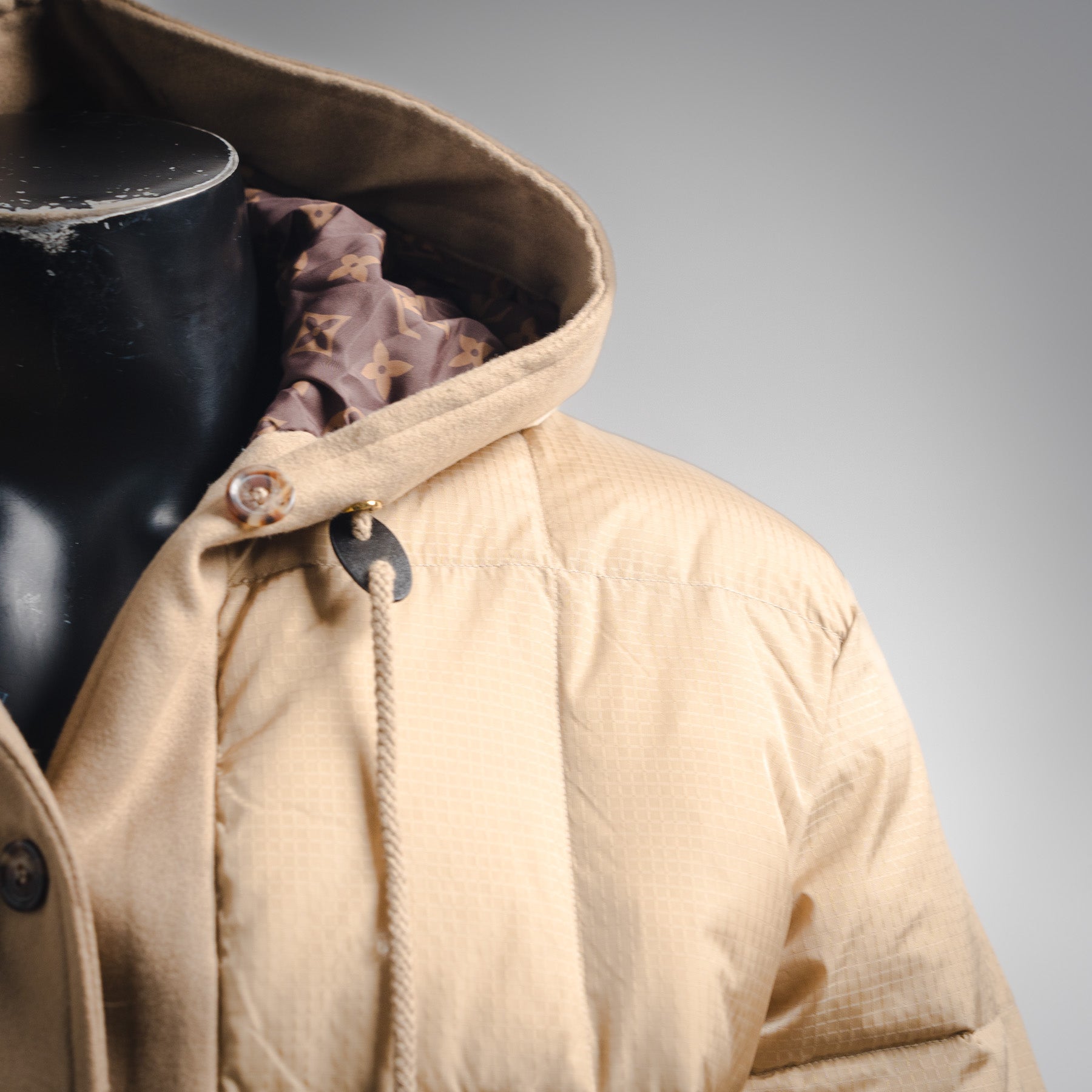 Louis 25fw down jacket