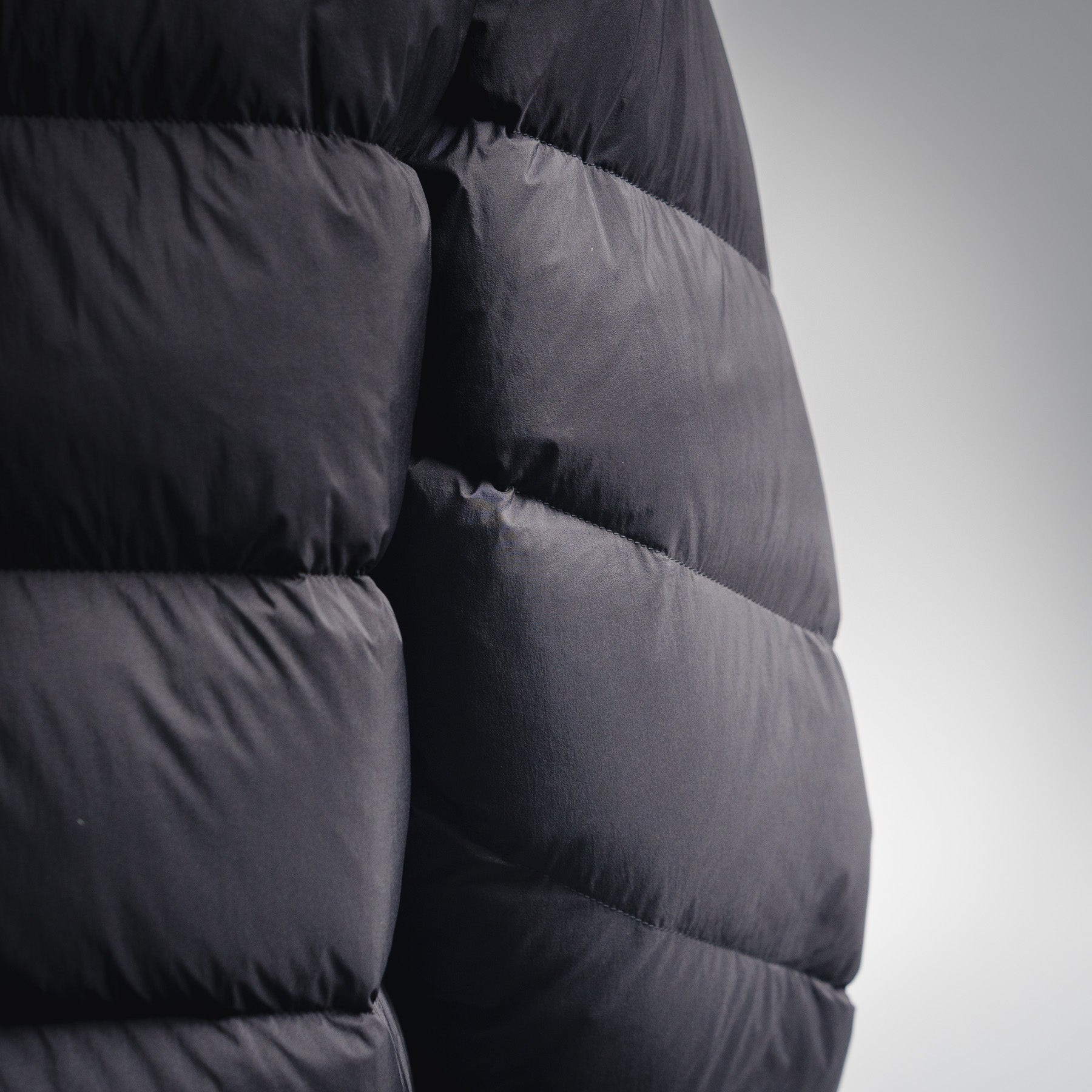 Mon 25fw down jacket