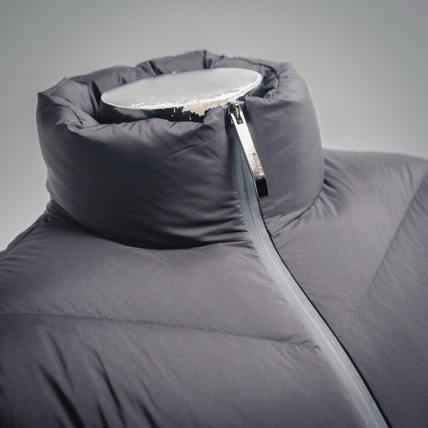 Mon 25fw down jacket