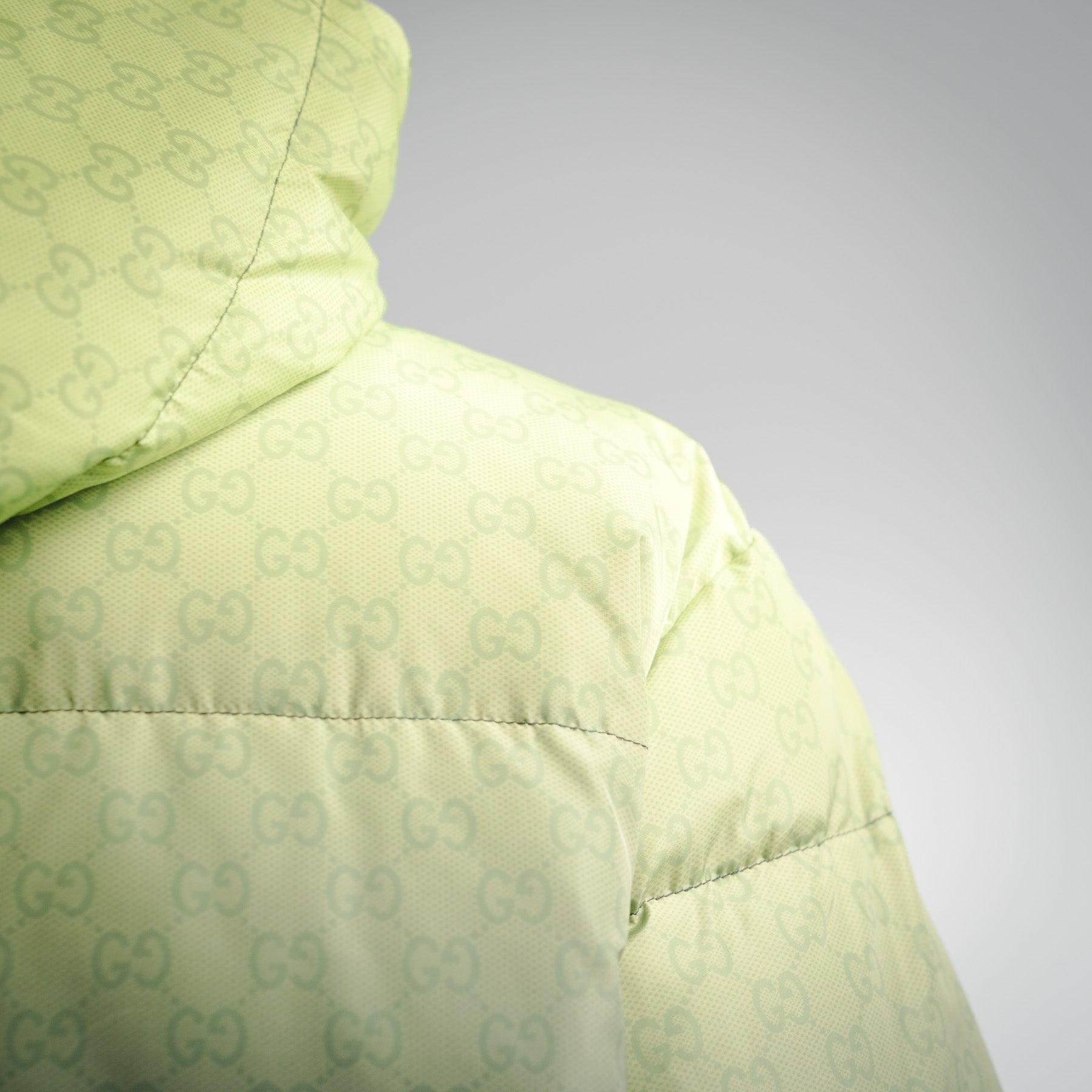 Guc 25fw down jacket